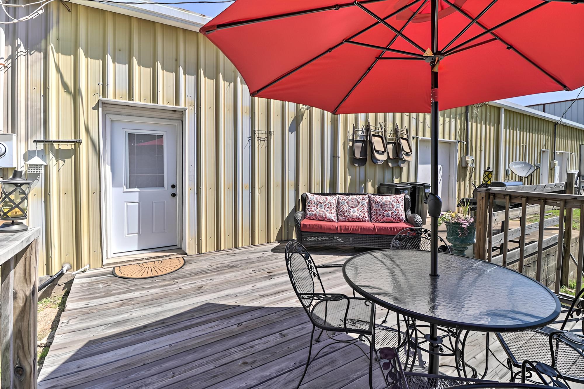 Greers Ferry Condo w/ Easy Access to Lake!