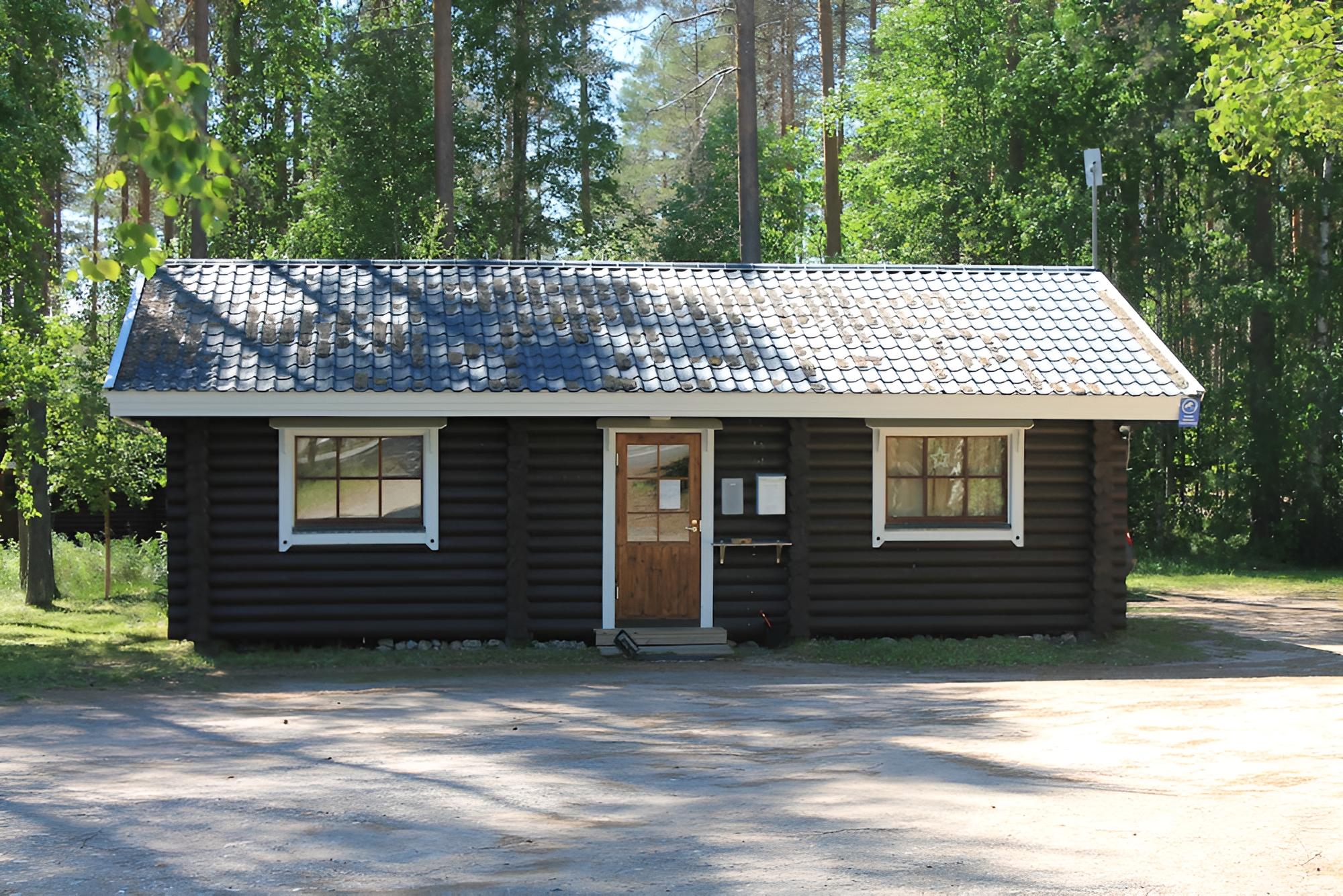 Laahtanen leirintä ja lomakylä