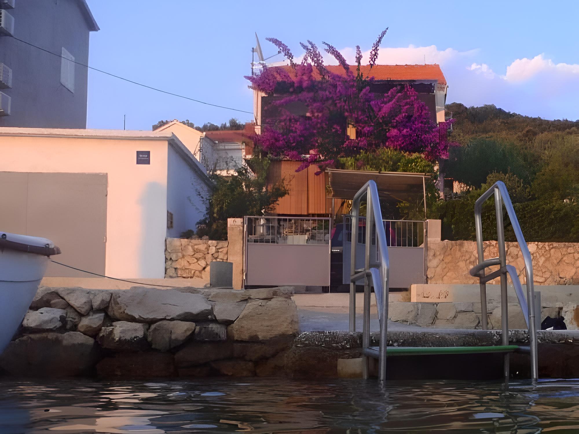 Sunce - Next to the sea - A1