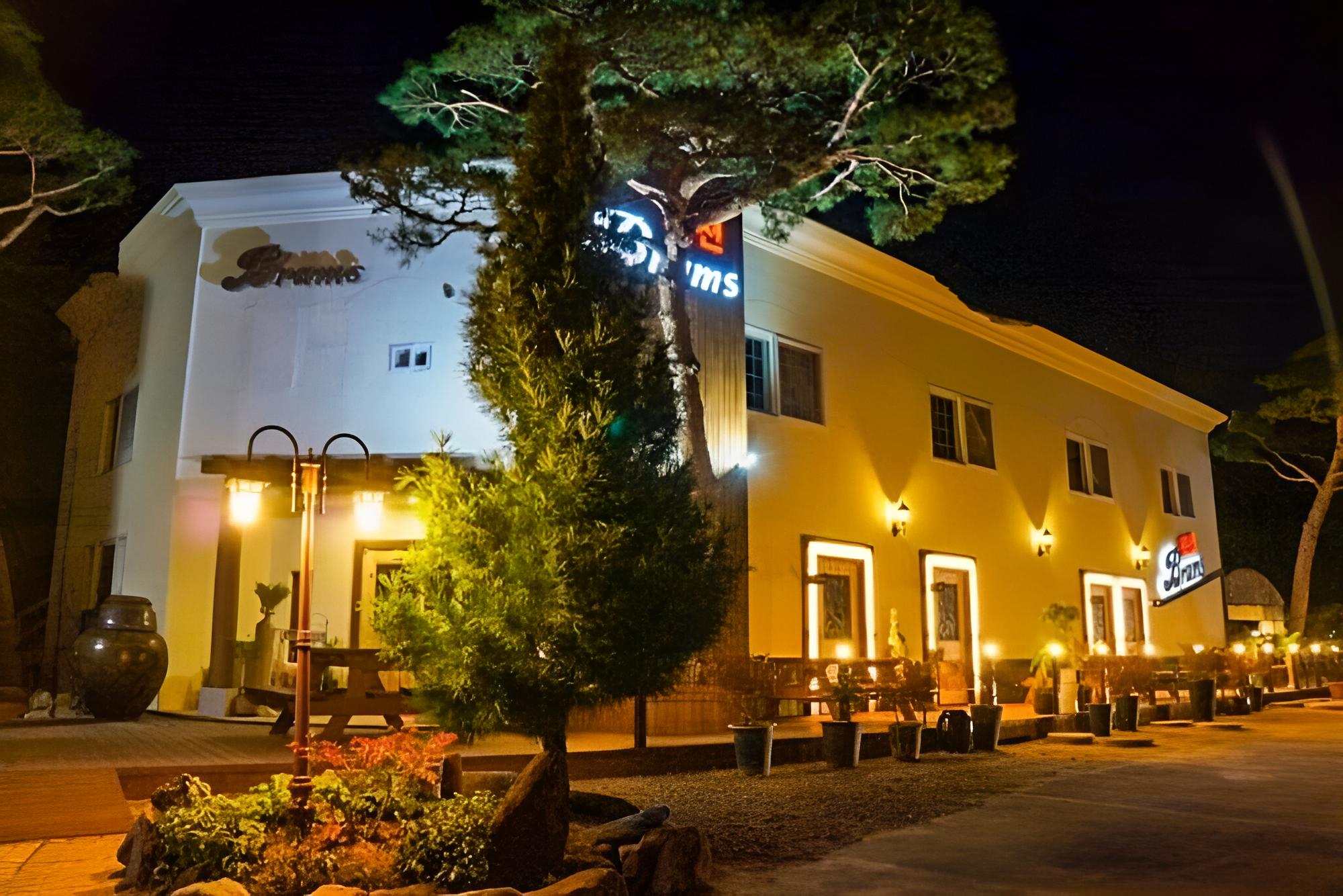 Jeongeup Brahms Pension