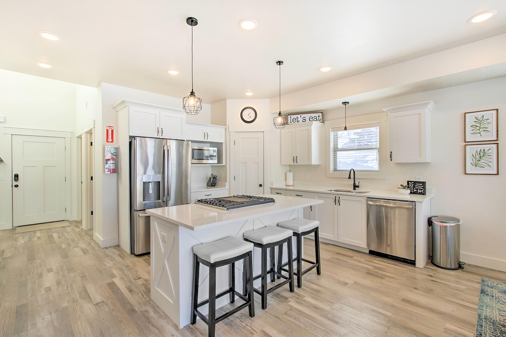 Garden City Home w/ Pool Access by Bear Lake!