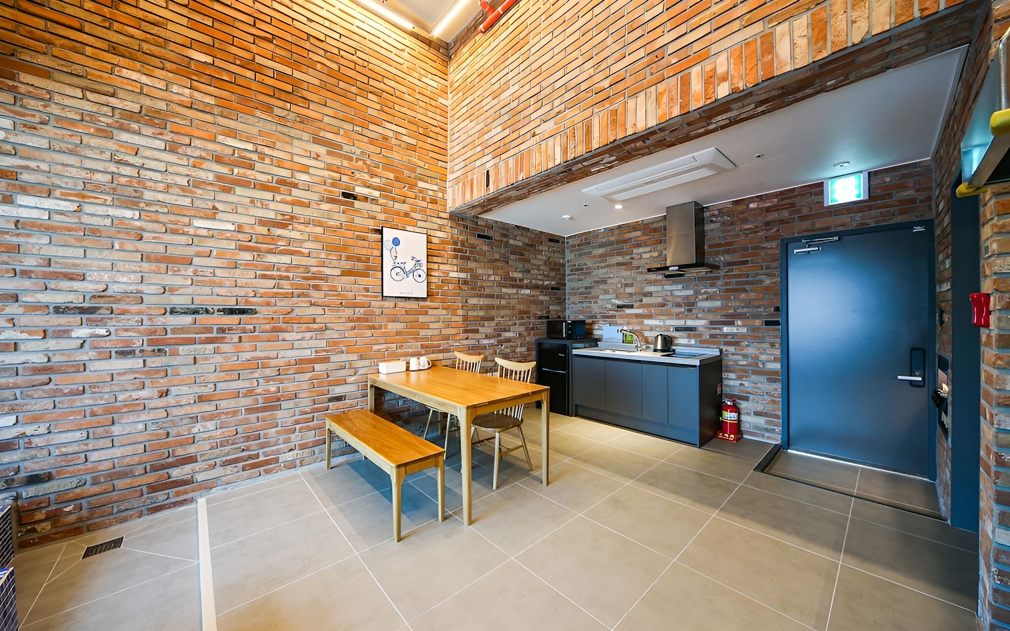 Andong Case Hotel