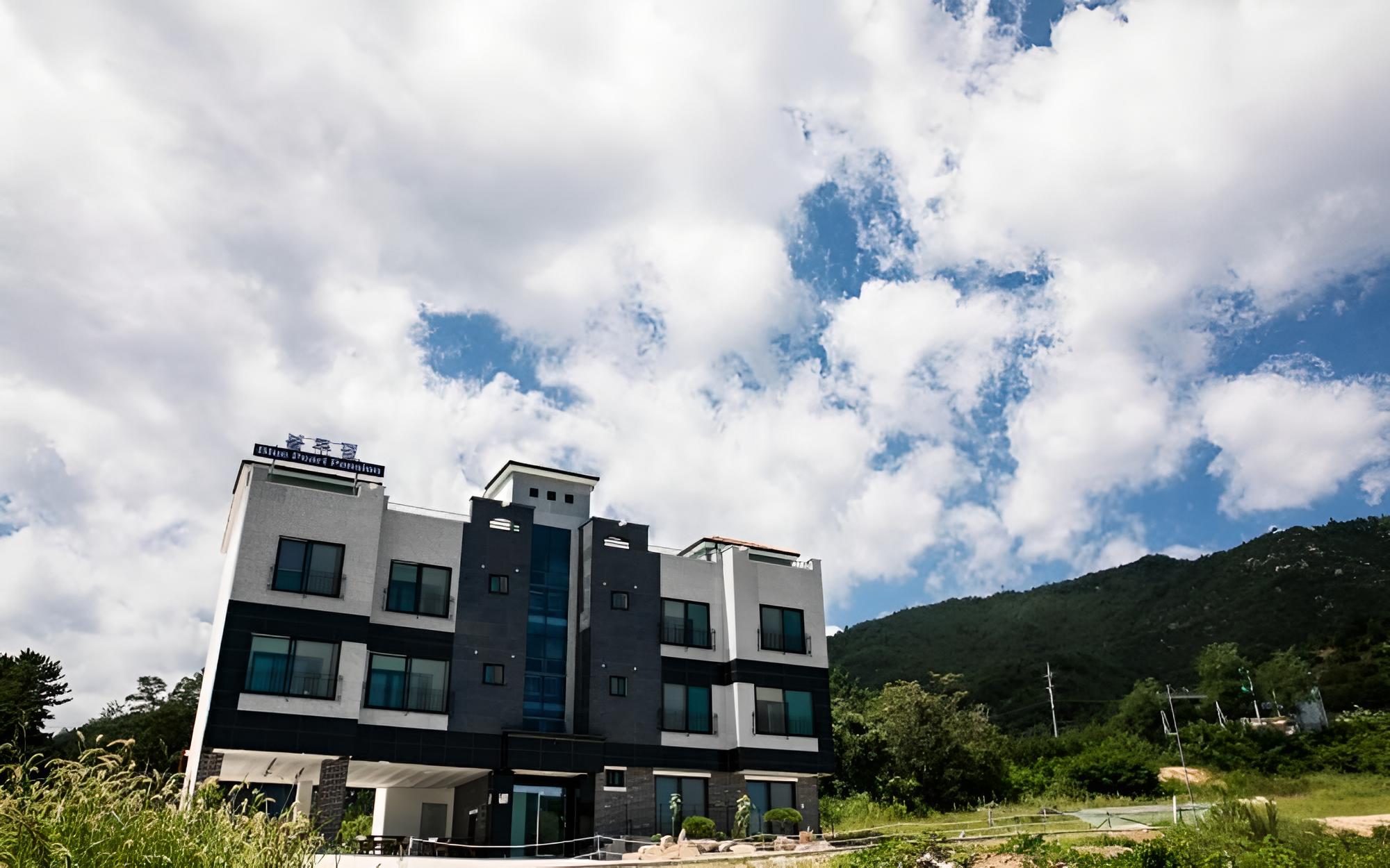 Samcheok Blue Pearl Pension