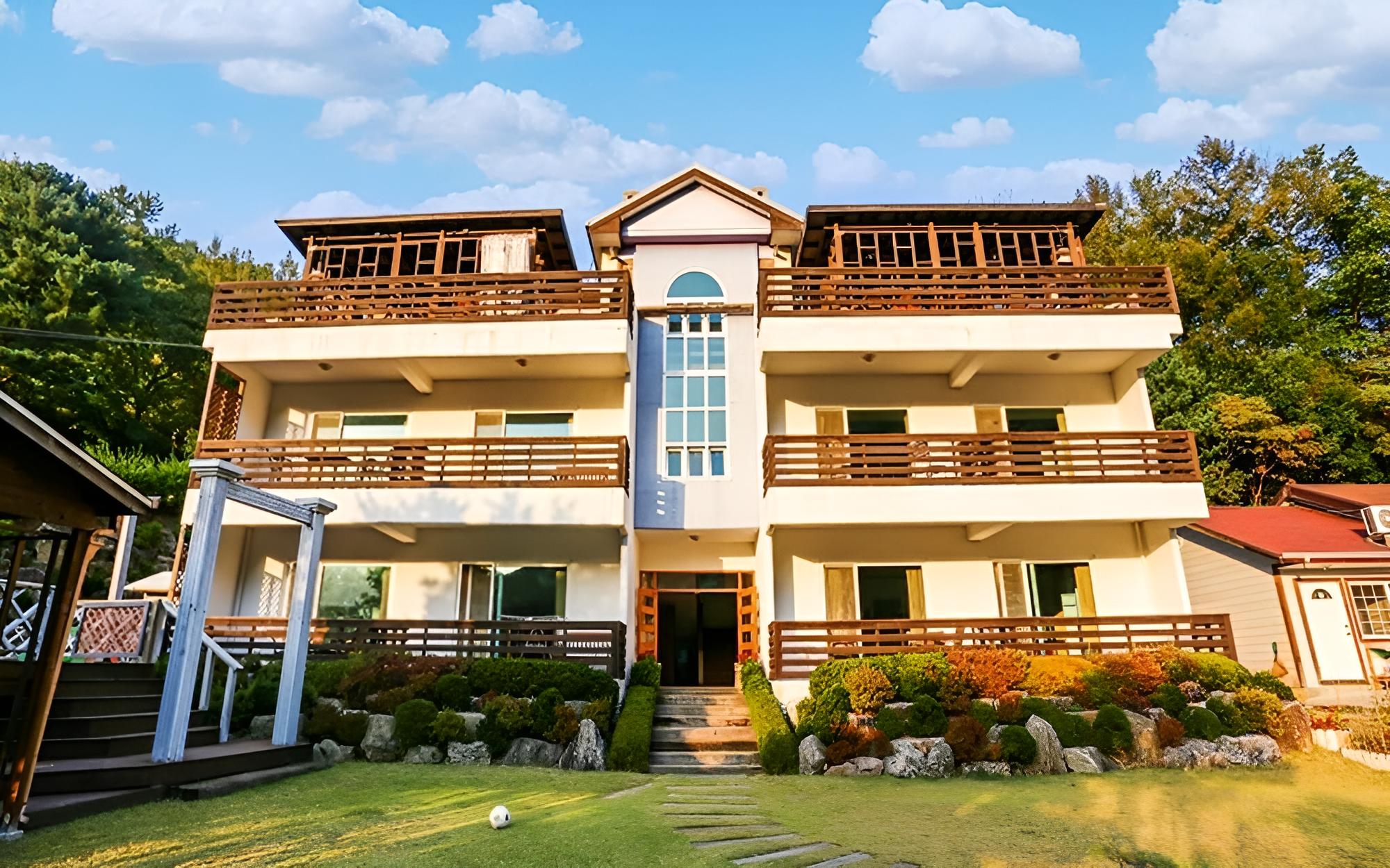 Gapyeong Purun Valley Pension view 2