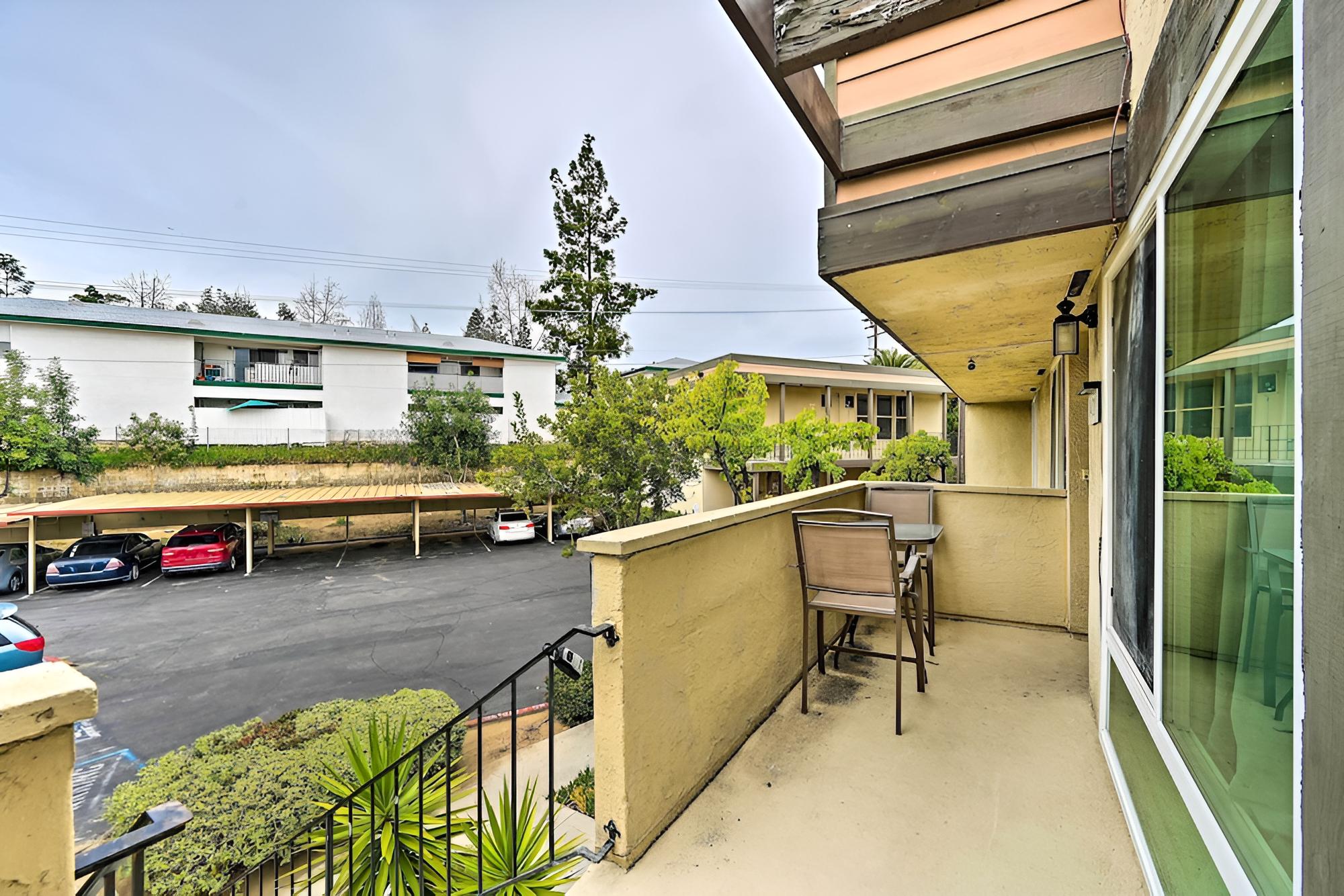 El Cajon Condo: 18 Mi to Downtown San Diego!
