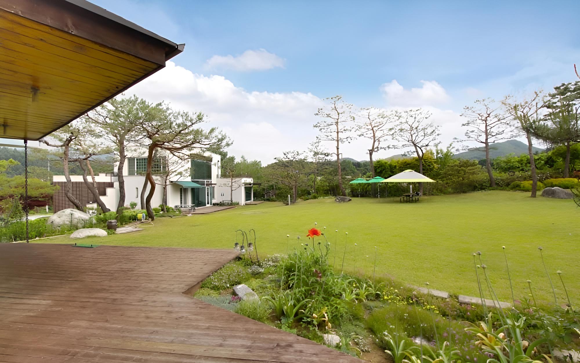 Namyangju Tannenbaum Pension view 2