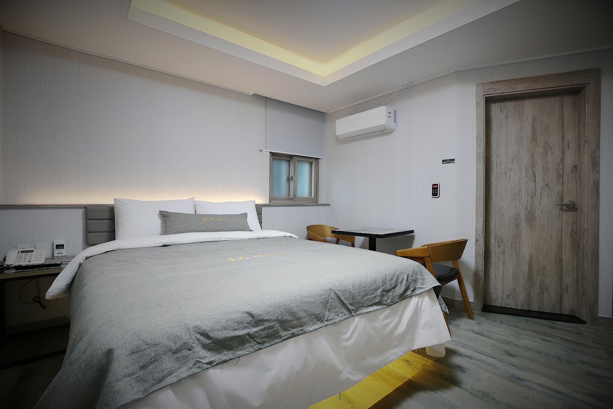 Jecheon M Motel