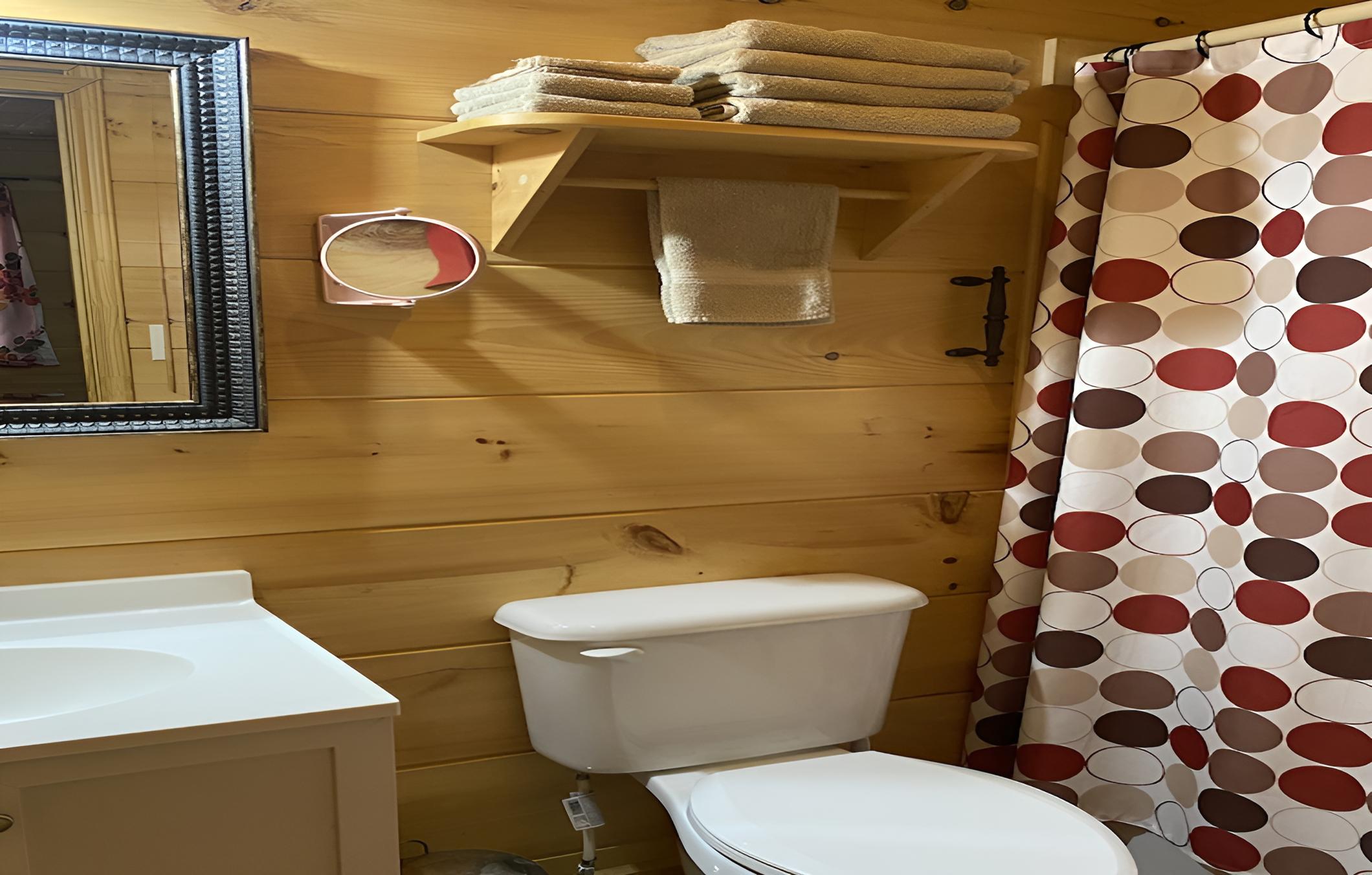Little Tracks Cabins