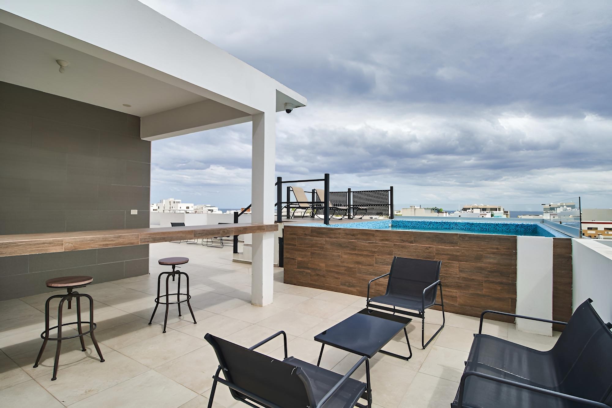 Torre 42 Playa del Carmen by Lockey