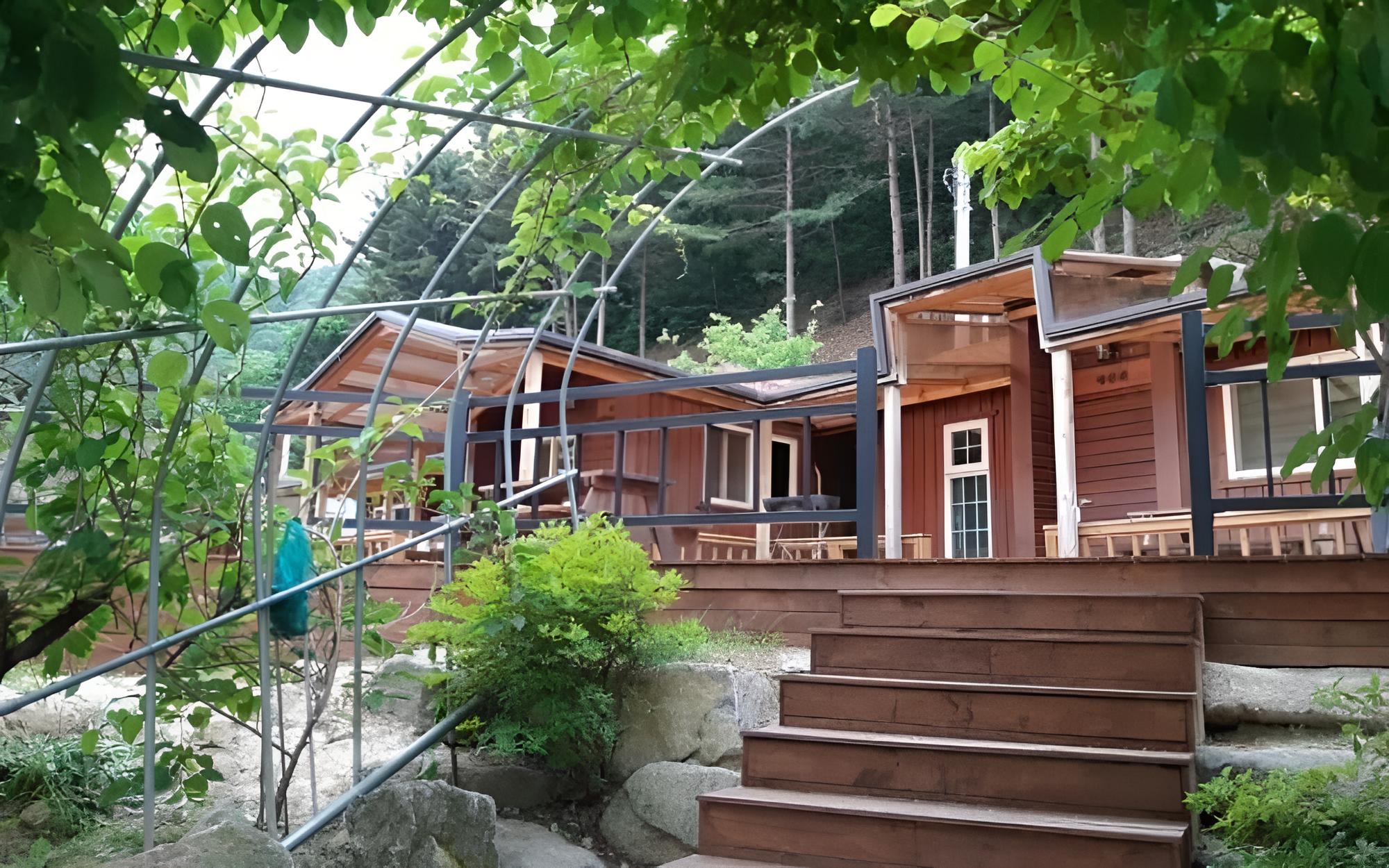 Hwacheon Bongori Tongnamujip Pension