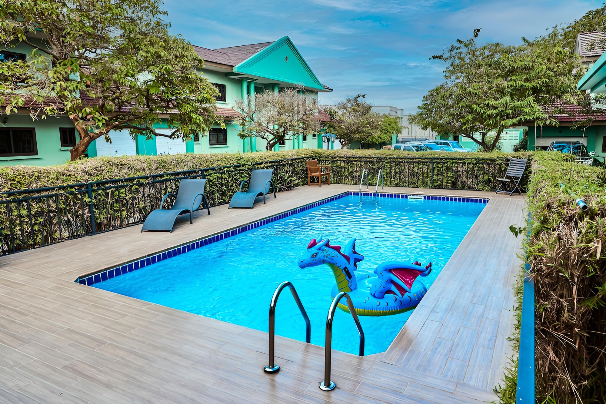 The 2 Bed Granite Courtyard Apt.