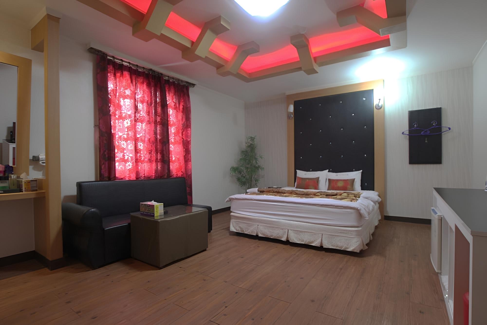 Photo 24