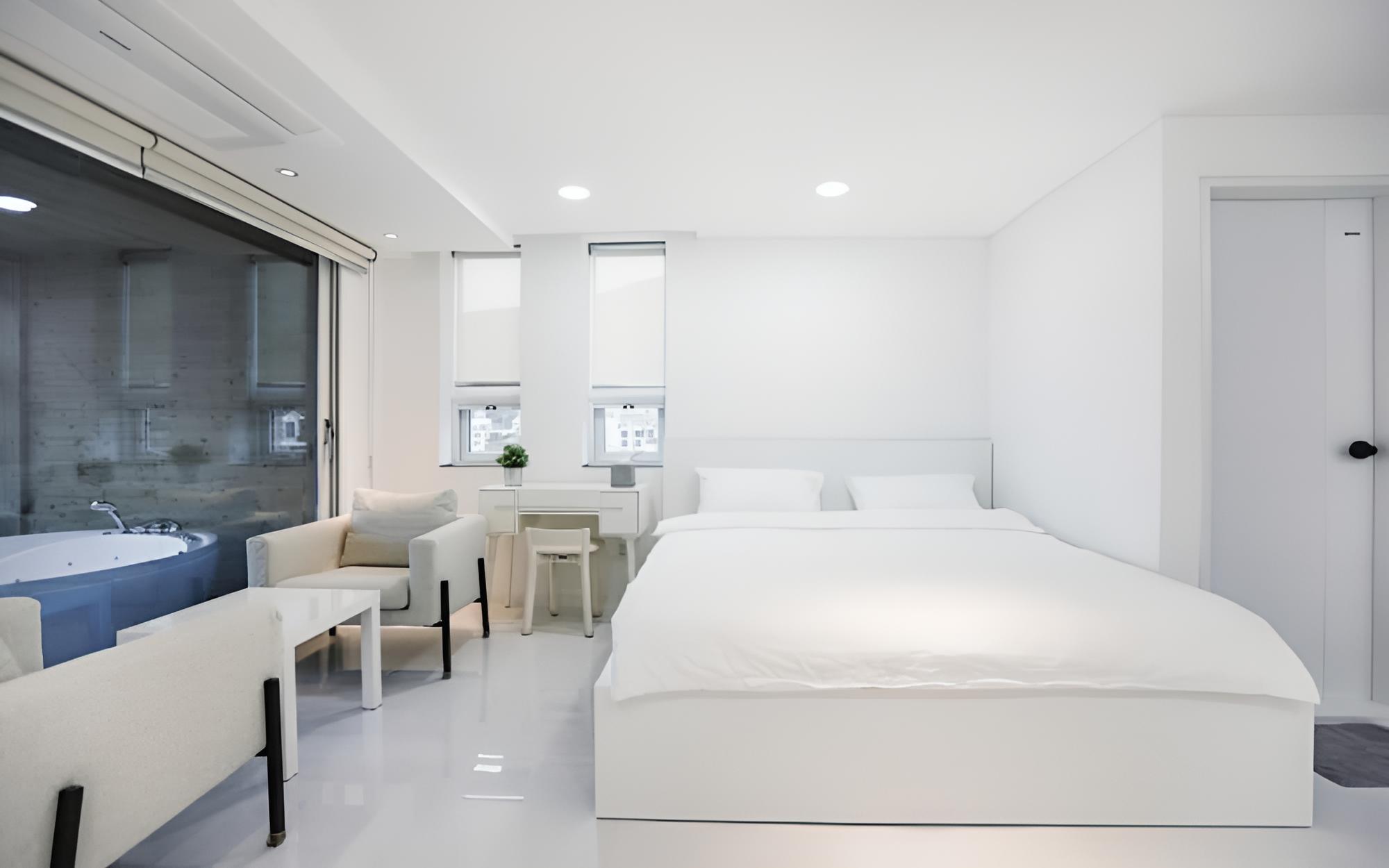 Geojedo N White Pension view 4