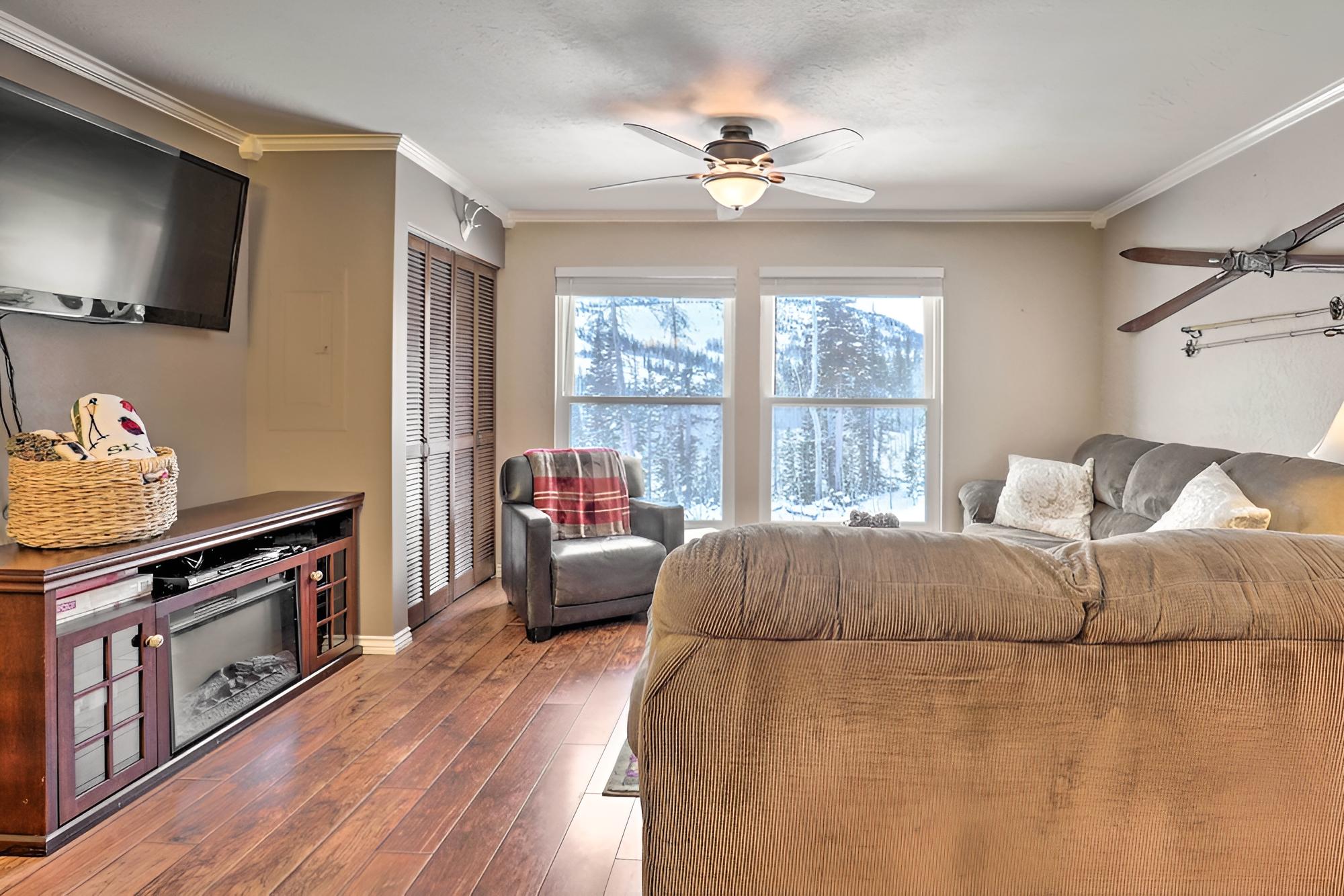 Copper Chase Condo < 1 Mile to Brian Head Skiing!