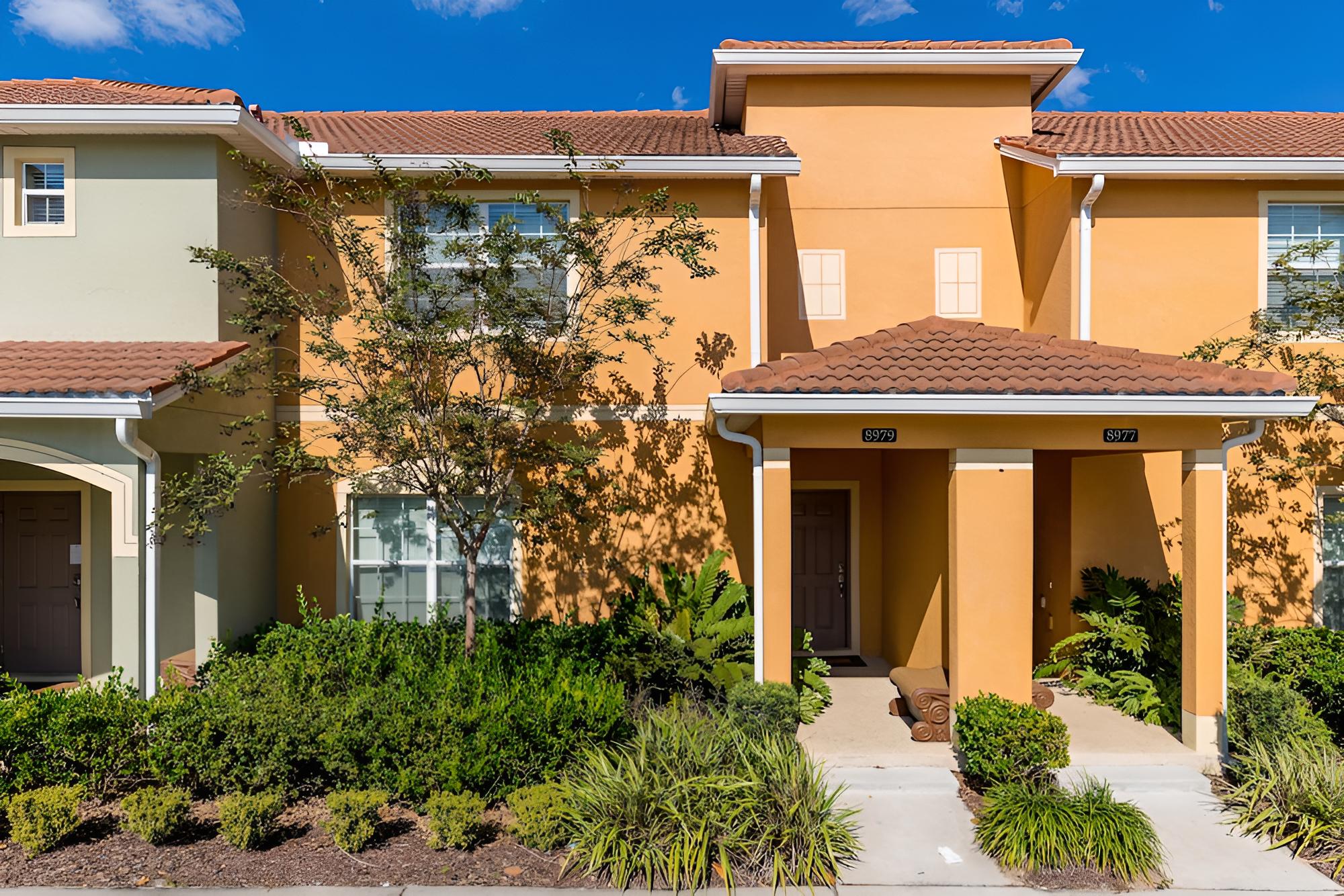 Paradise Palms 8979 - Image 1