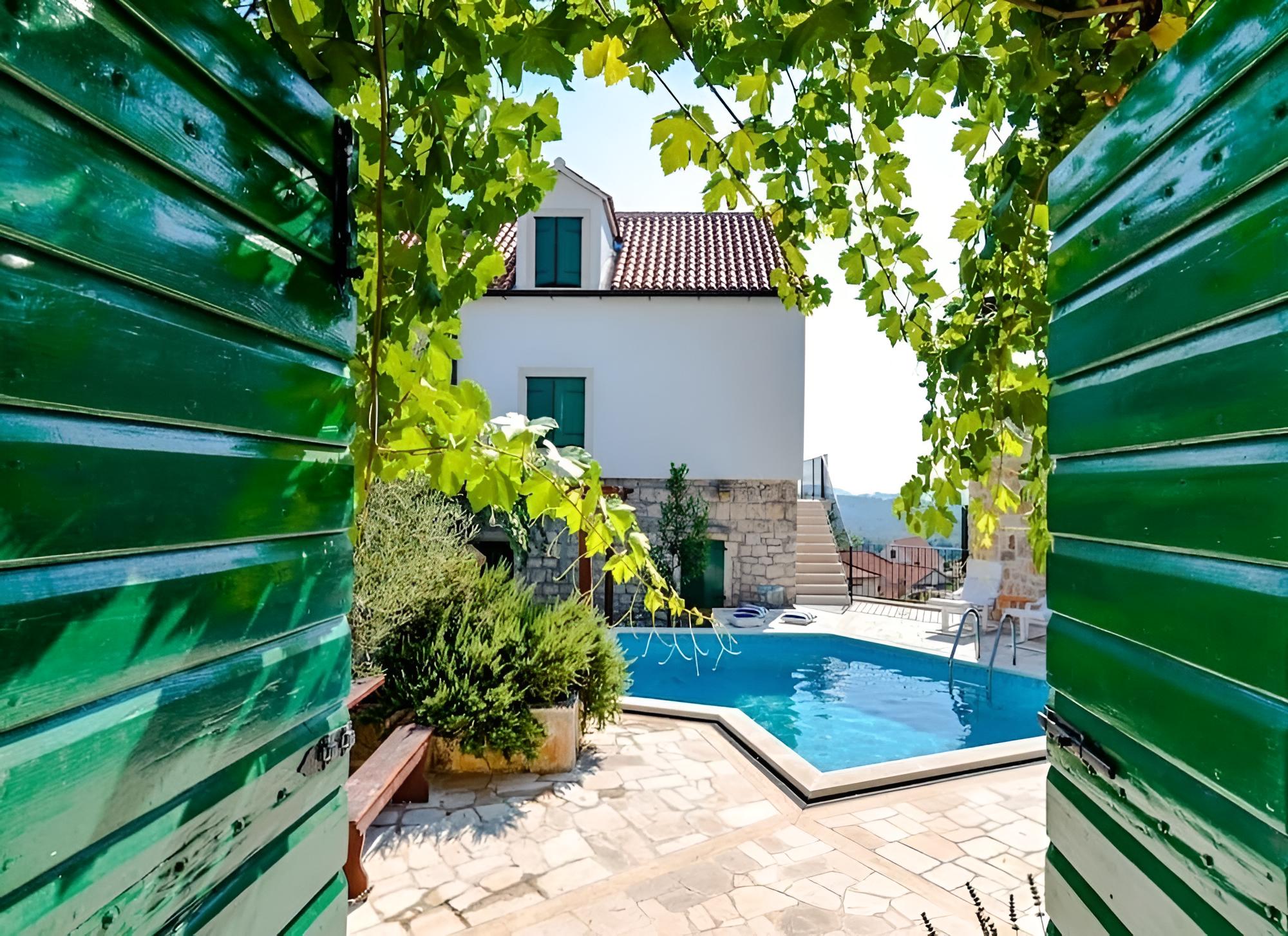 Vjerocka - With Pool - H view 4