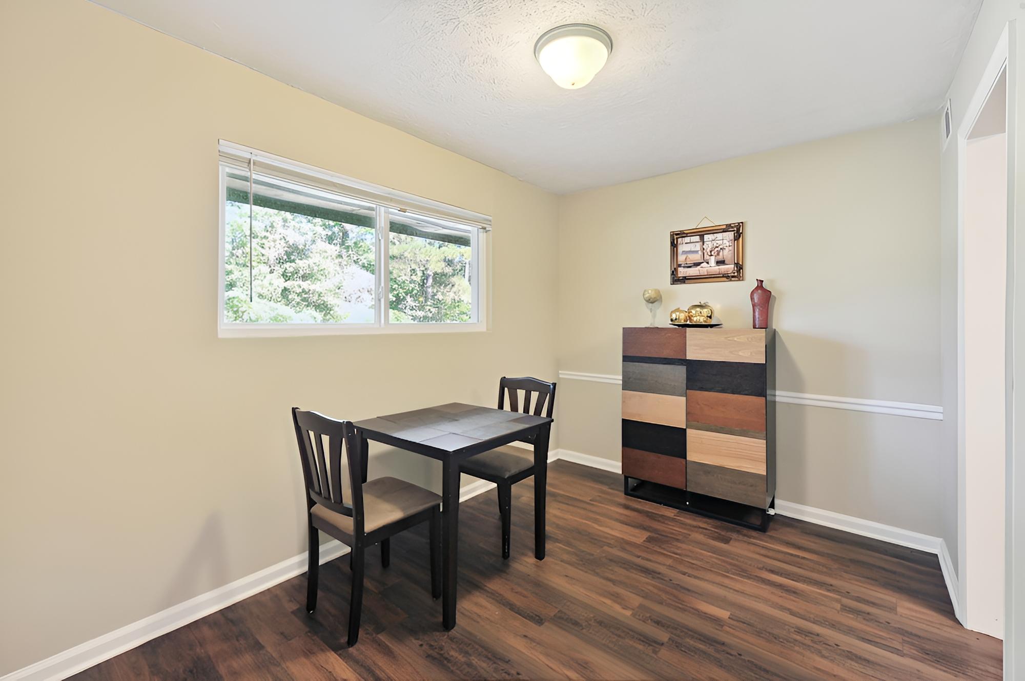 Convenient Athens Condo w/ Patio ~ 3 Mi to Uga!