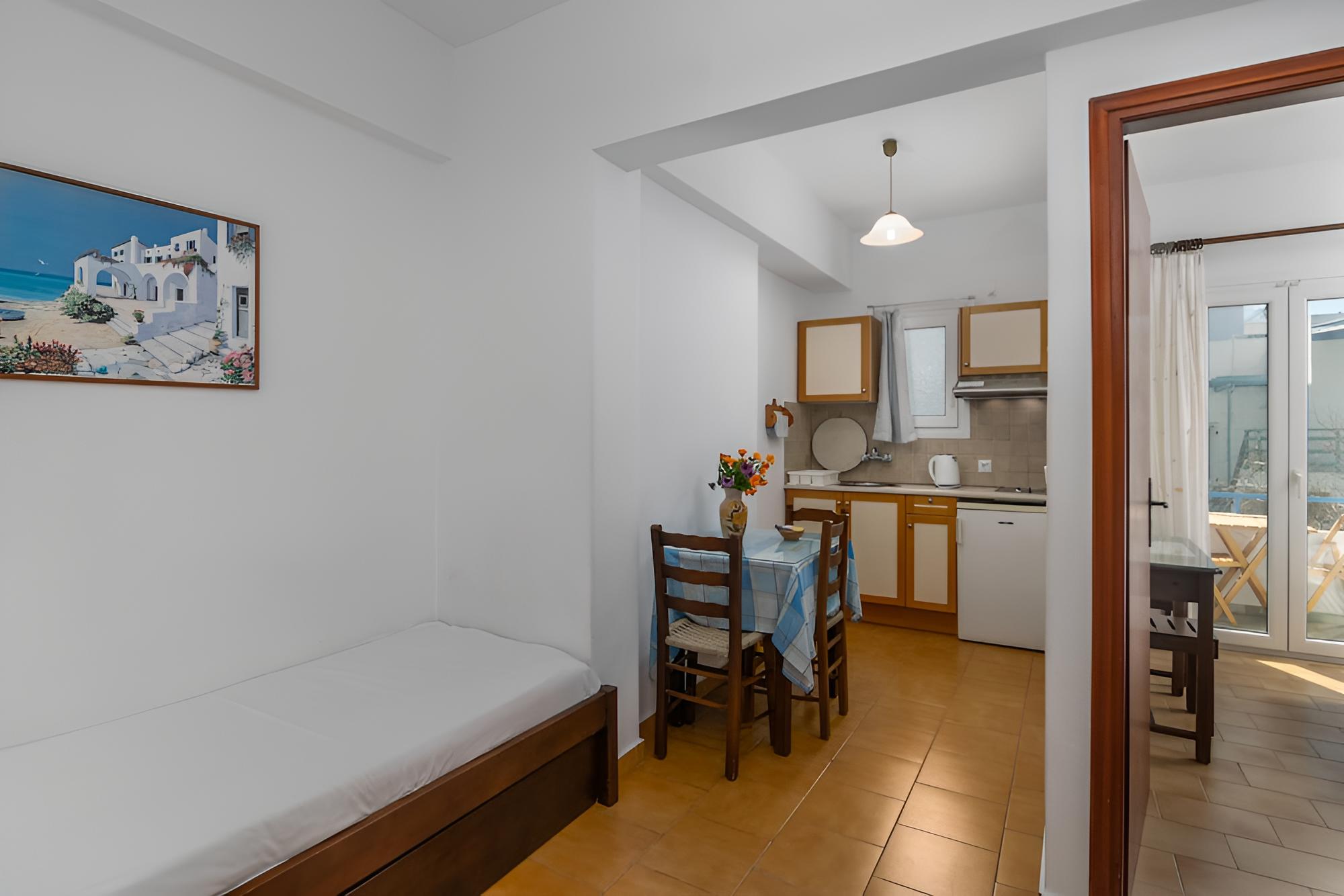 Tilemachos Rooms & Studios
