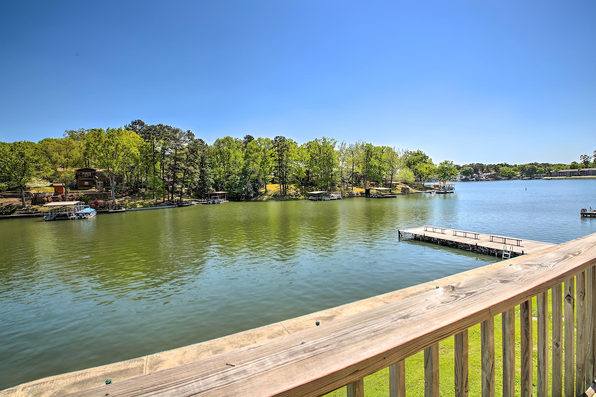 Quaint Hot Springs Condo on Lake Hamilton!