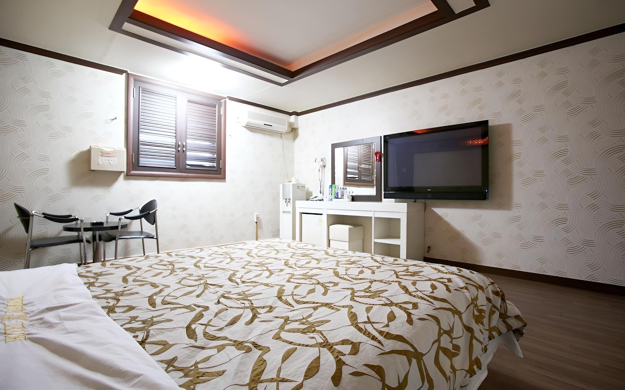 Yangju Ramada view 5