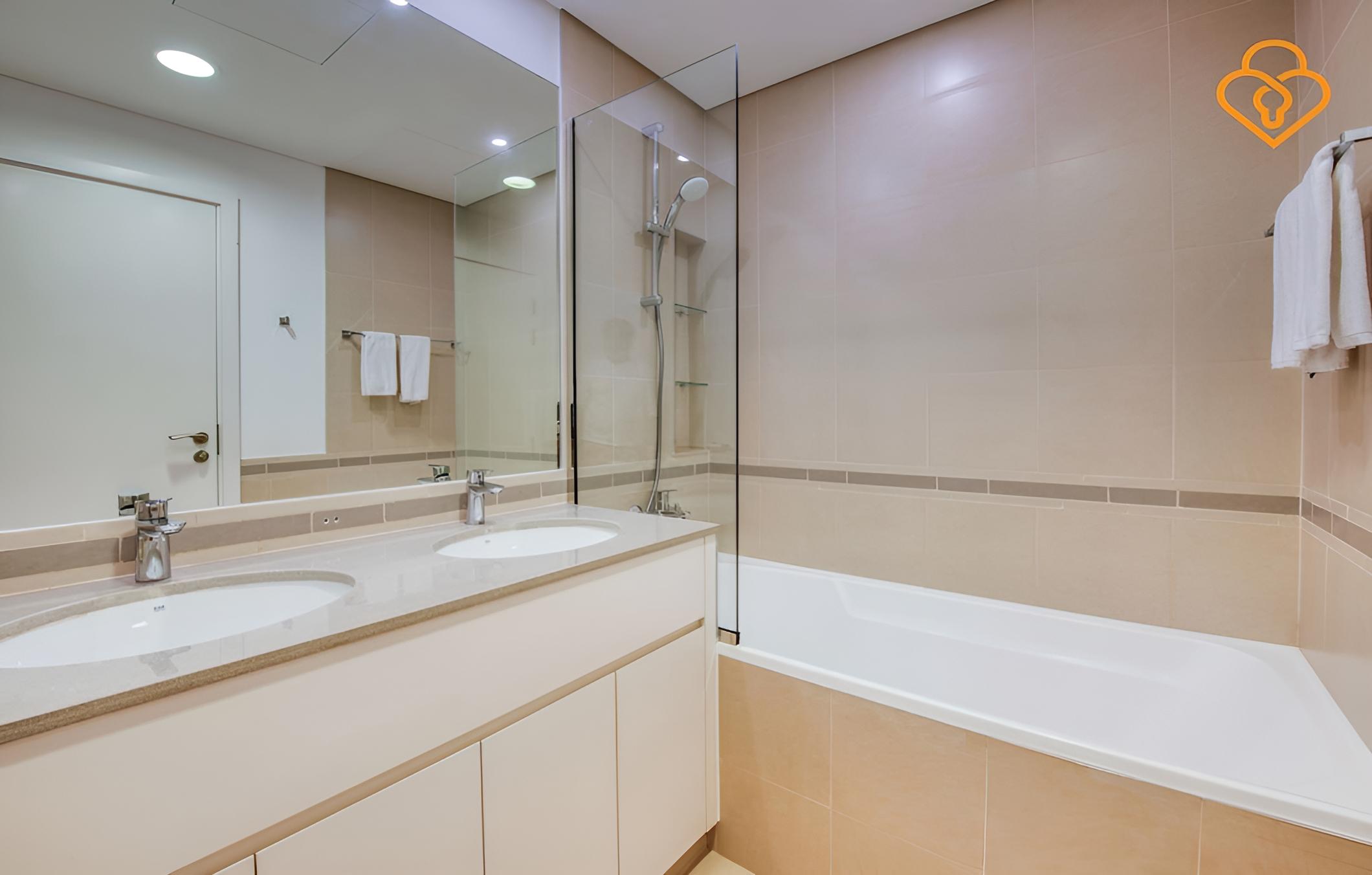 2 B/R Apt 425 Hayat Boulevard Townsquare