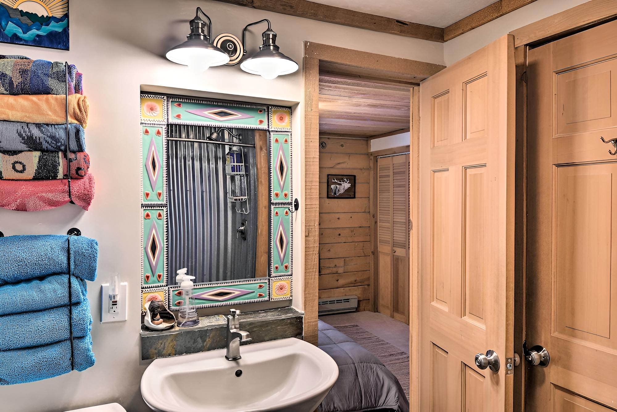 Grand Lake Cabin w/ Deck, Mtn Views, & EV Charger!