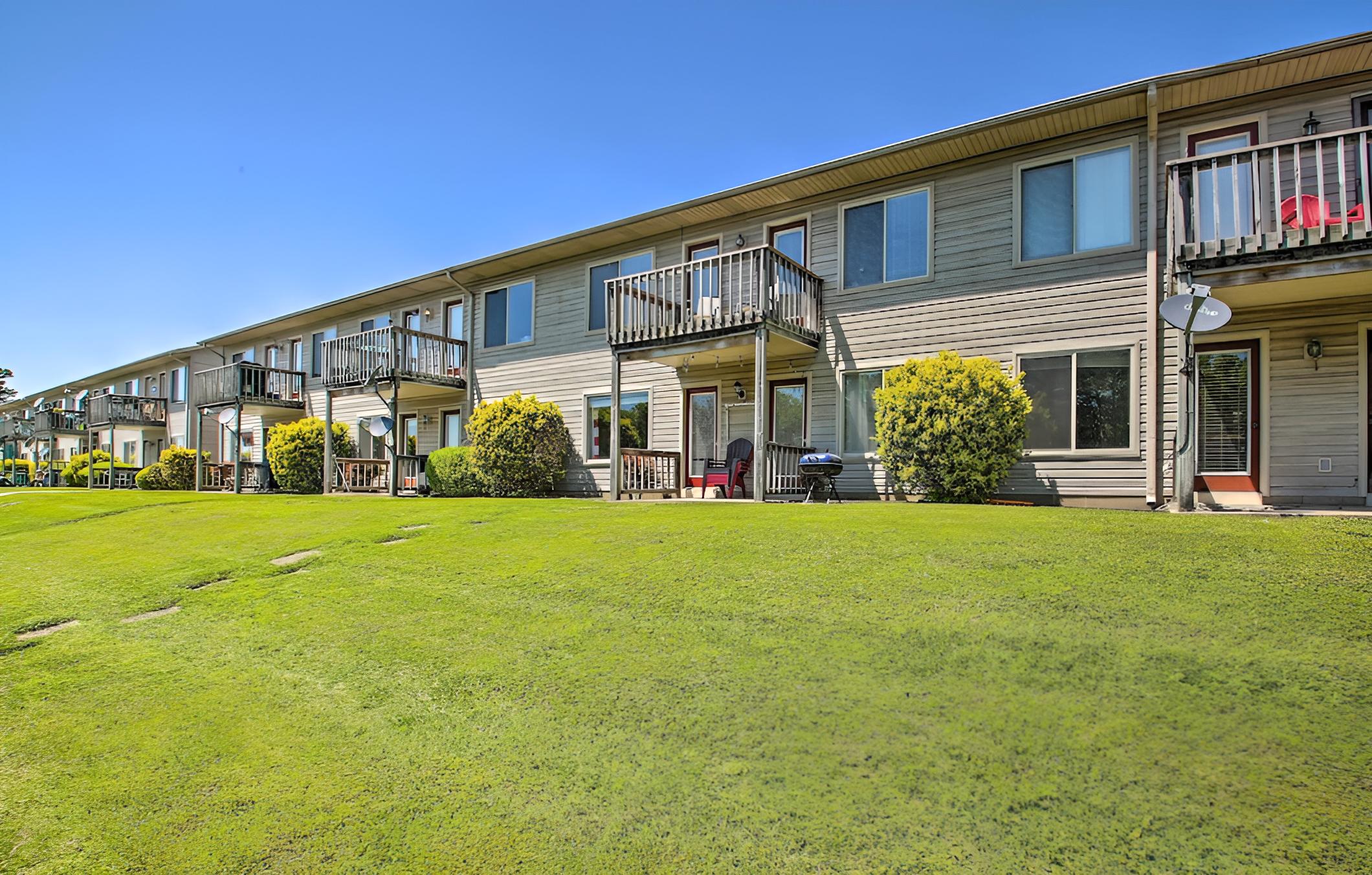 Quaint Hot Springs Condo on Lake Hamilton!
