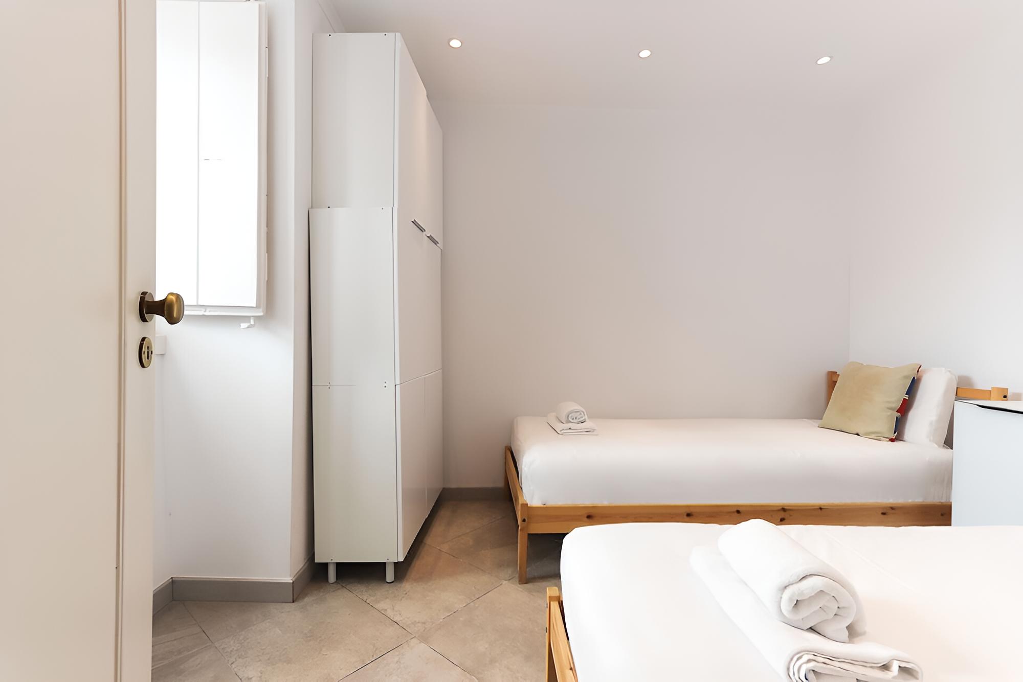 Downtown Stylish by Homing