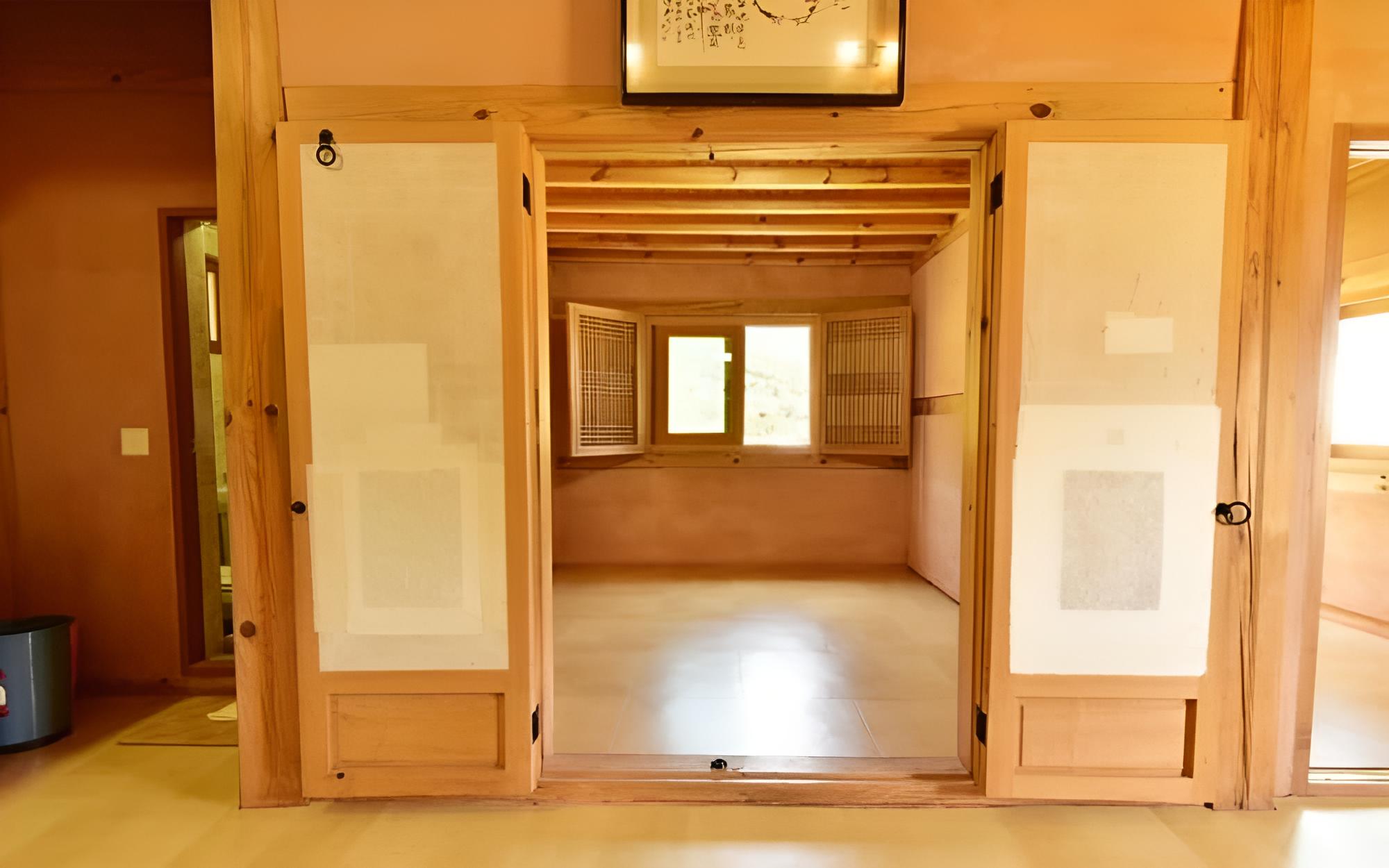 Miryang Eoleumgol Hanok Pension