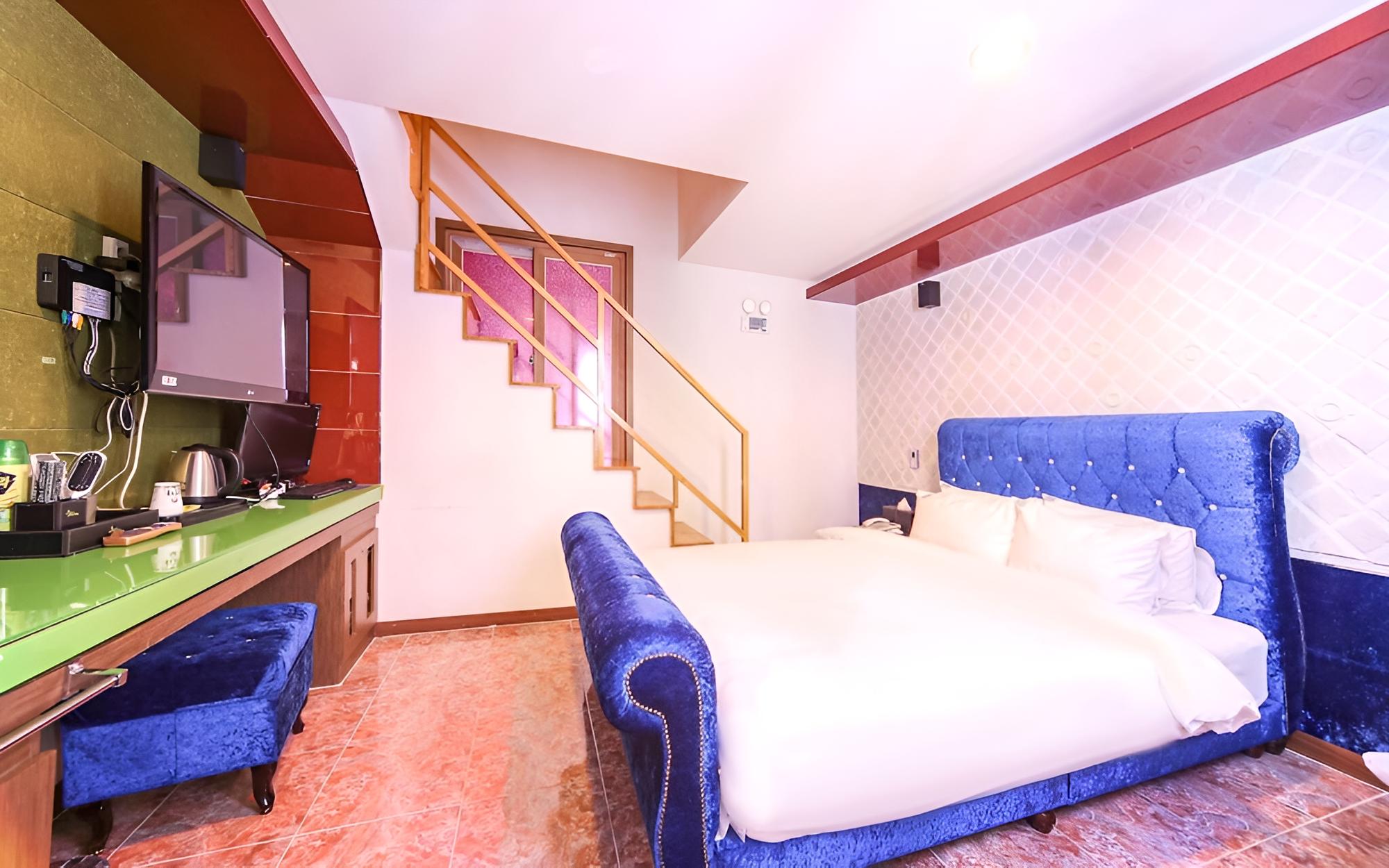 Gunsan Palace Self Check-in Hotel