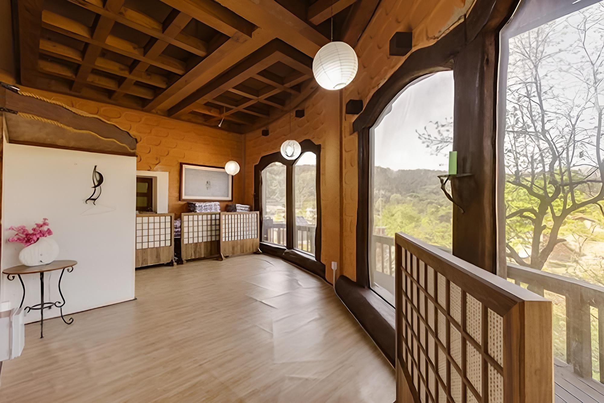 Wanju Moak Pension