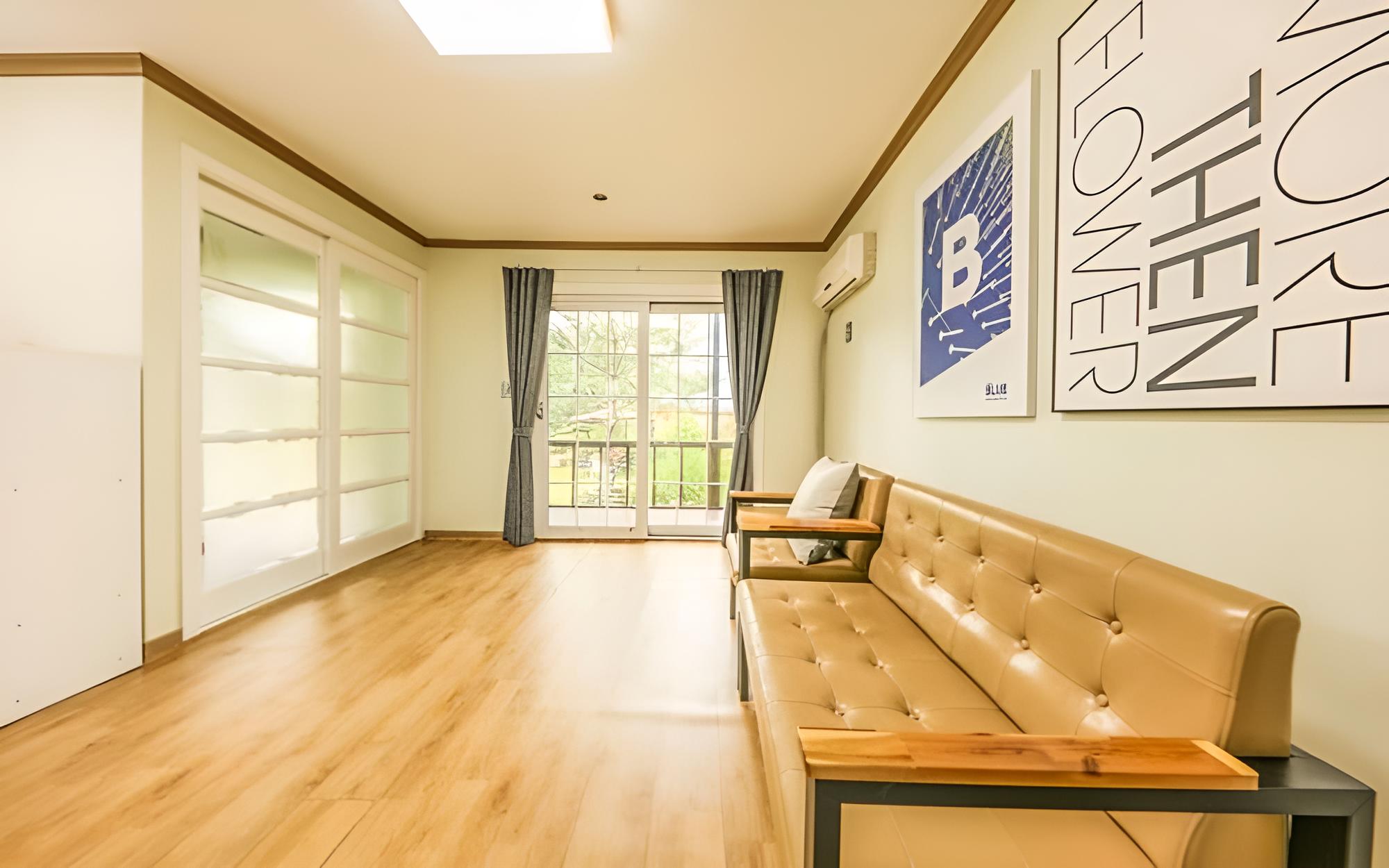 Mungyeong Tyrol Pension