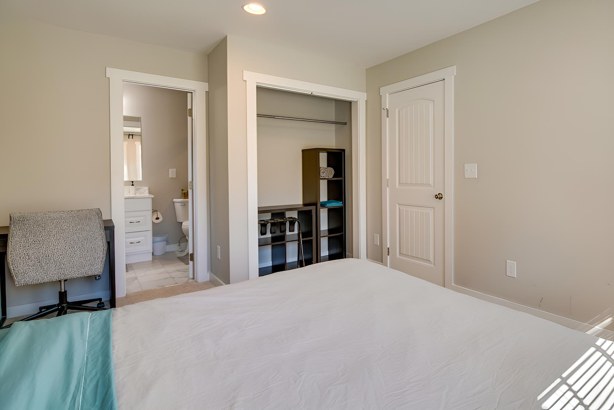 Decatur Home With Deck: 8 Mi to Downtown Atlanta!