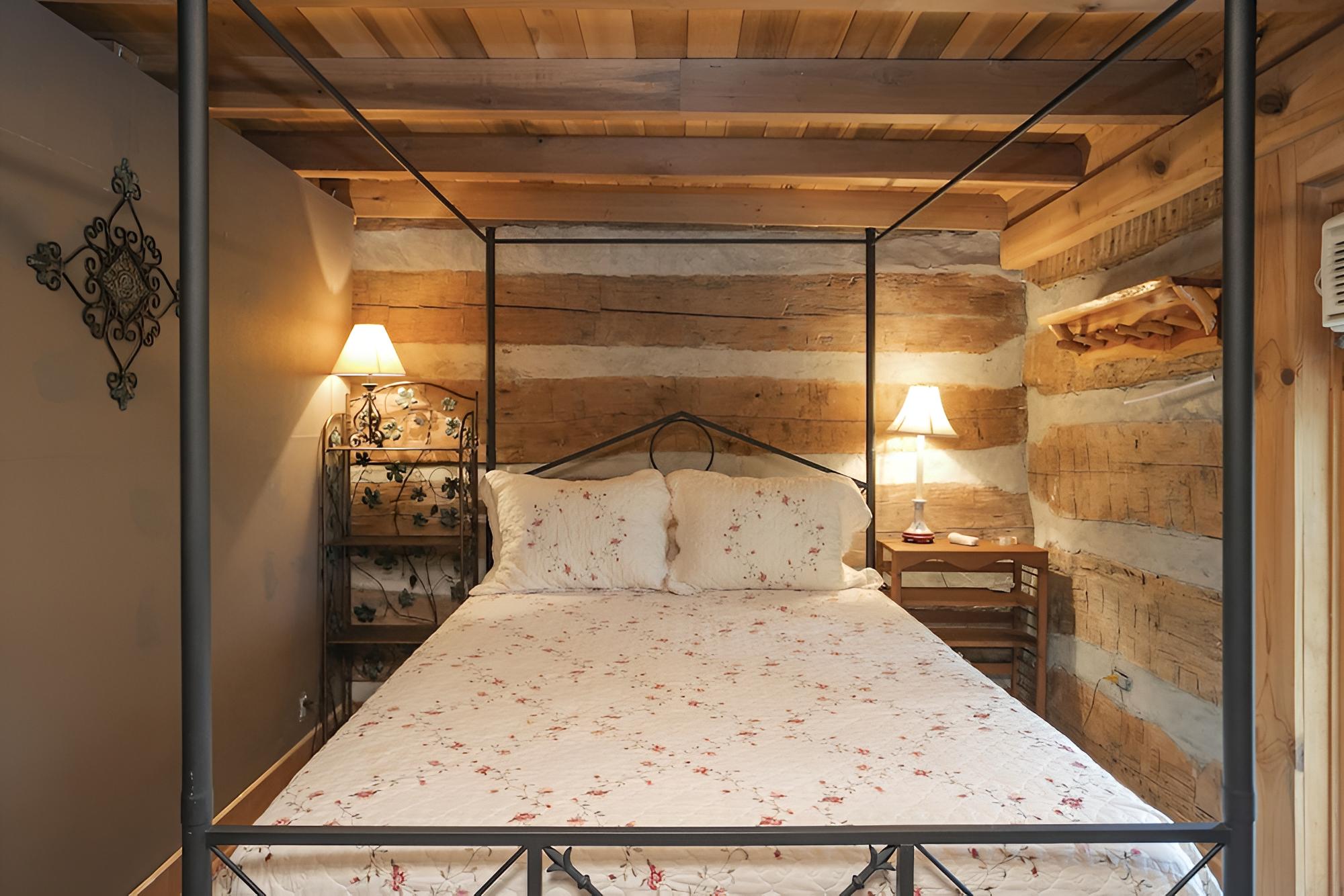 Historic Family Cabin to Watch the Sunset with 270 degree views of Kentucky Lake view 5