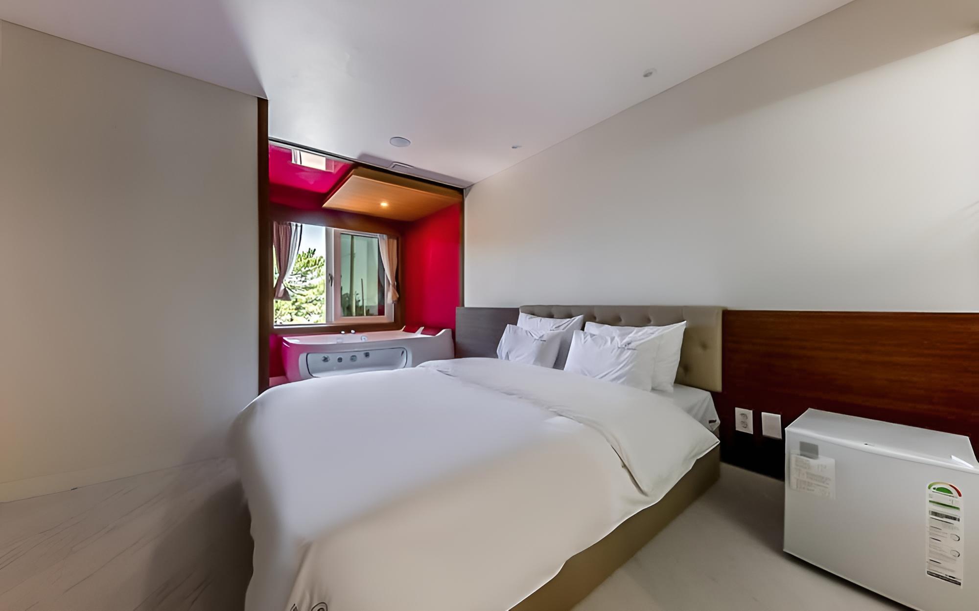 Gyeongju Hotel Brown view 4