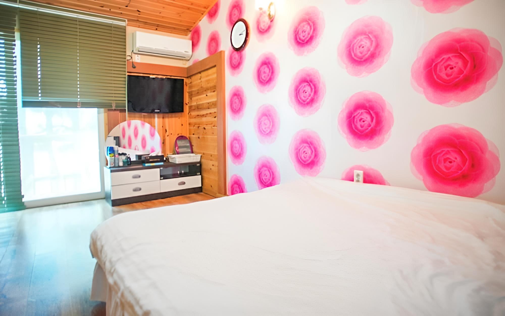 Uljin 1 Night 2 Days Pension