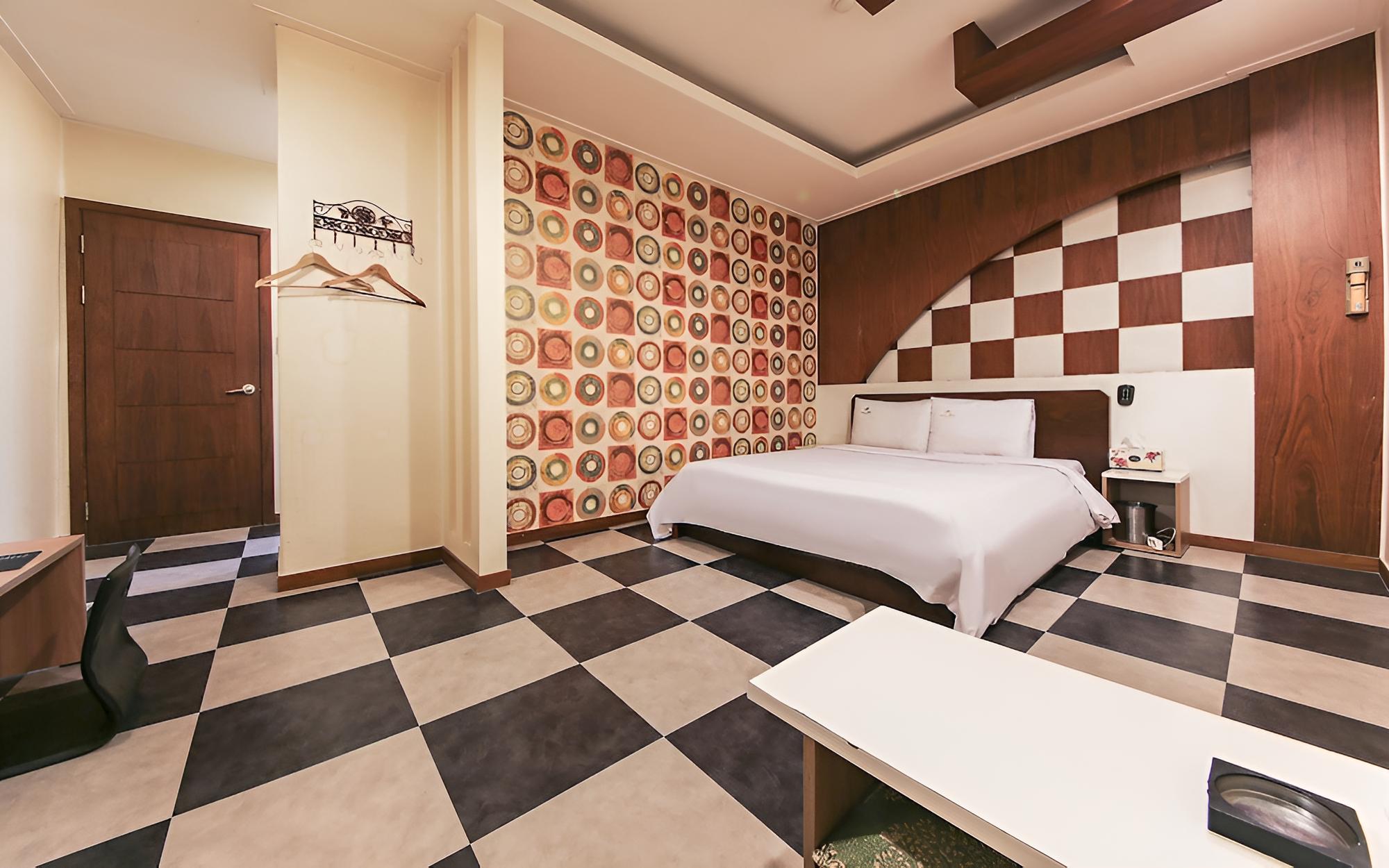 Chuncheon Hotel Ritz