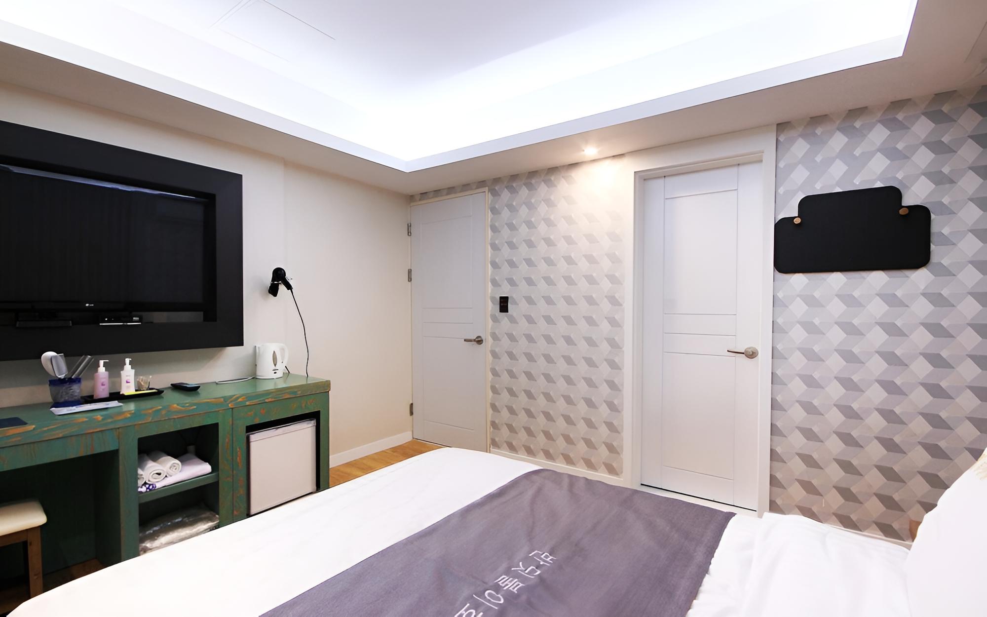 Iksan Hotel Banditburi