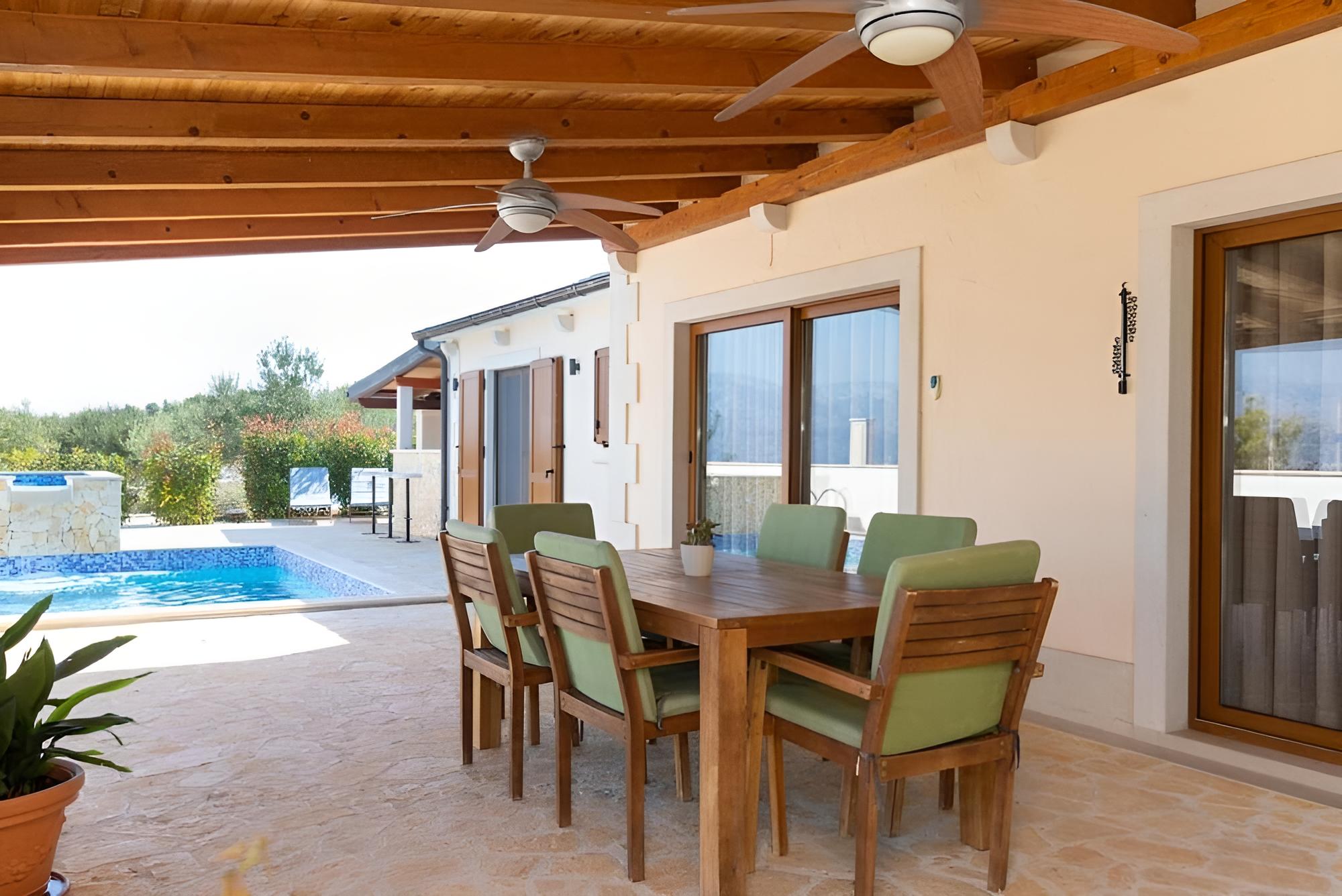 Anabella - Open Swimming Pool - H