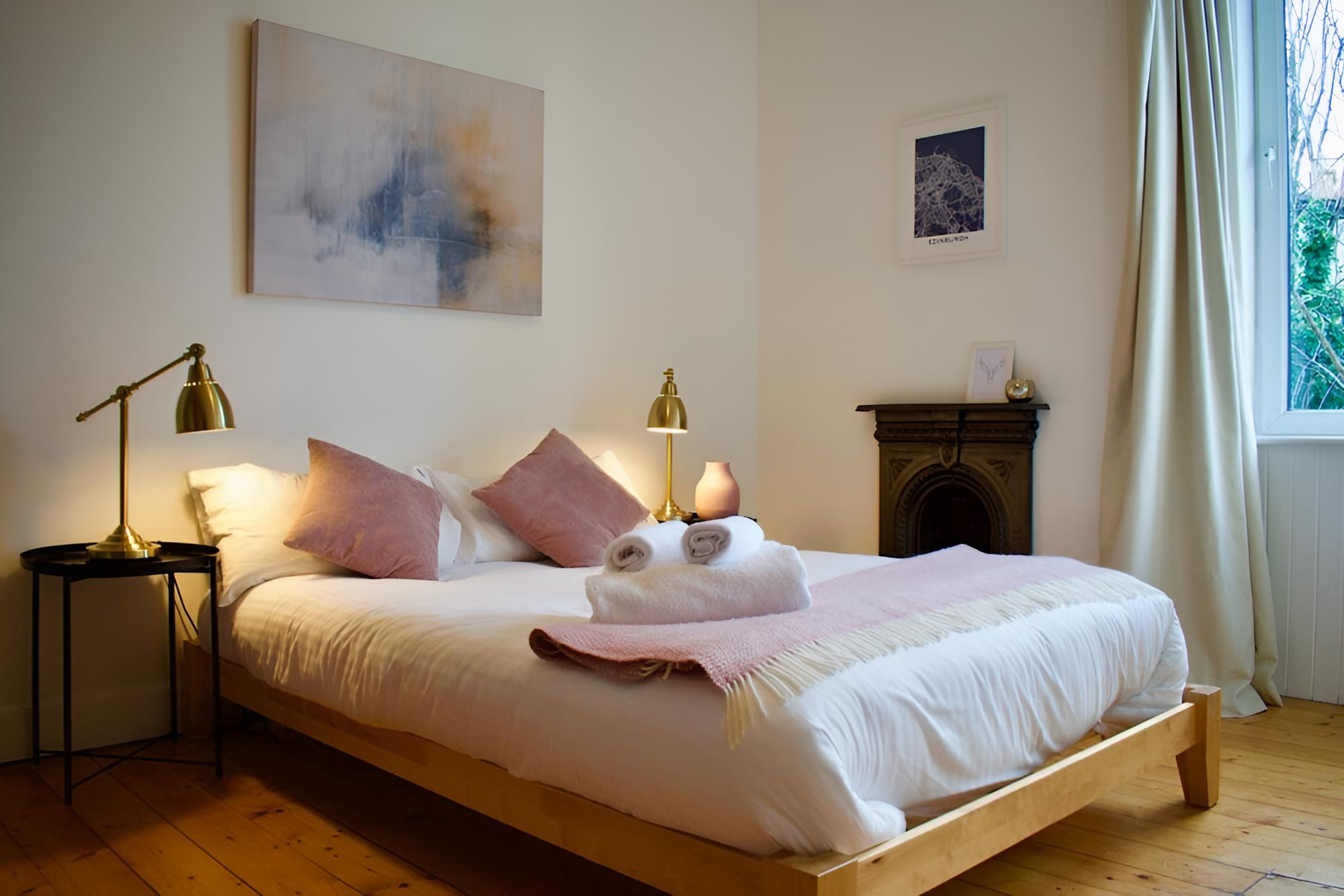 Comfortable and Central One Bed view 2