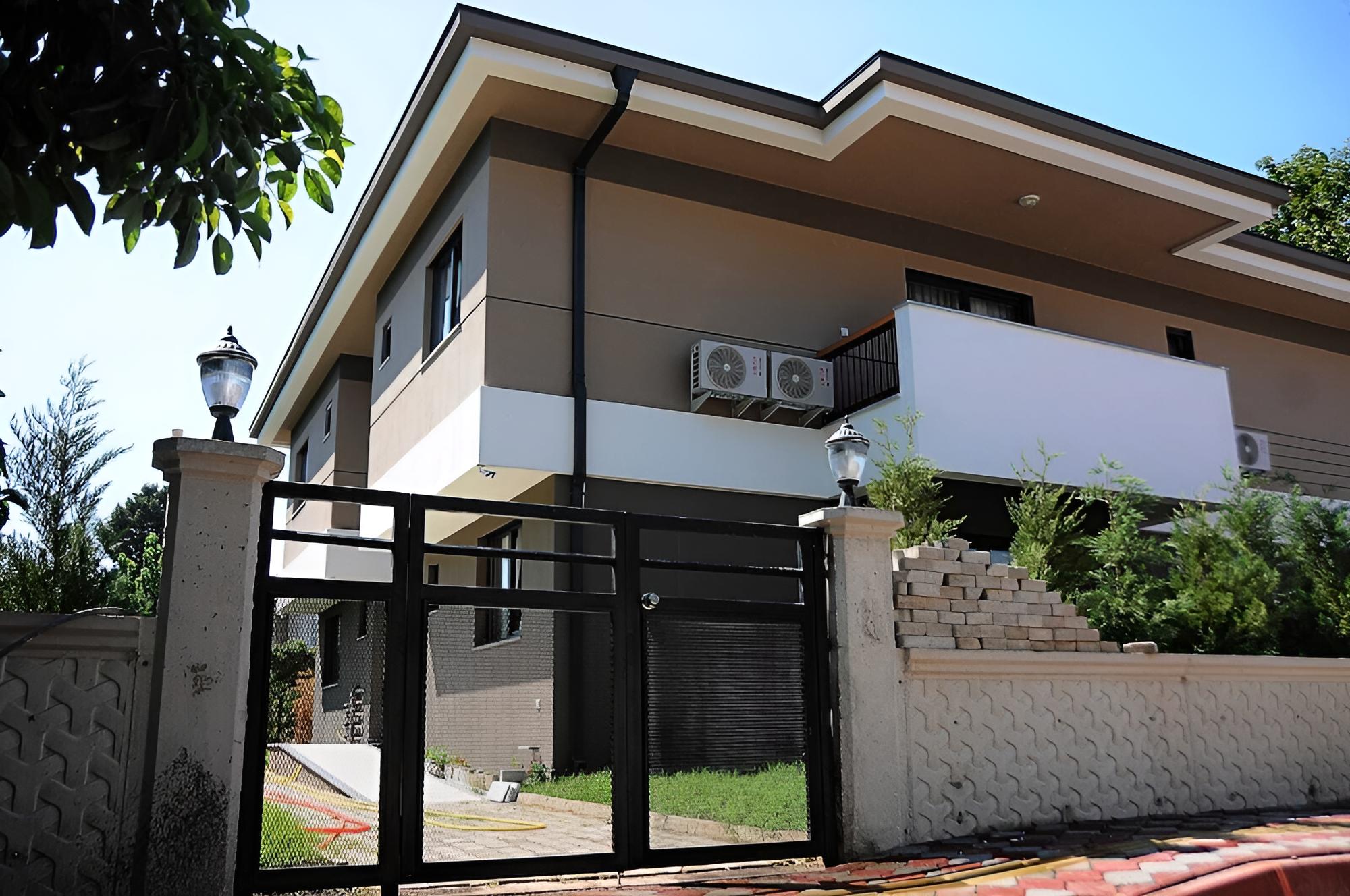 OSCAR SUITES