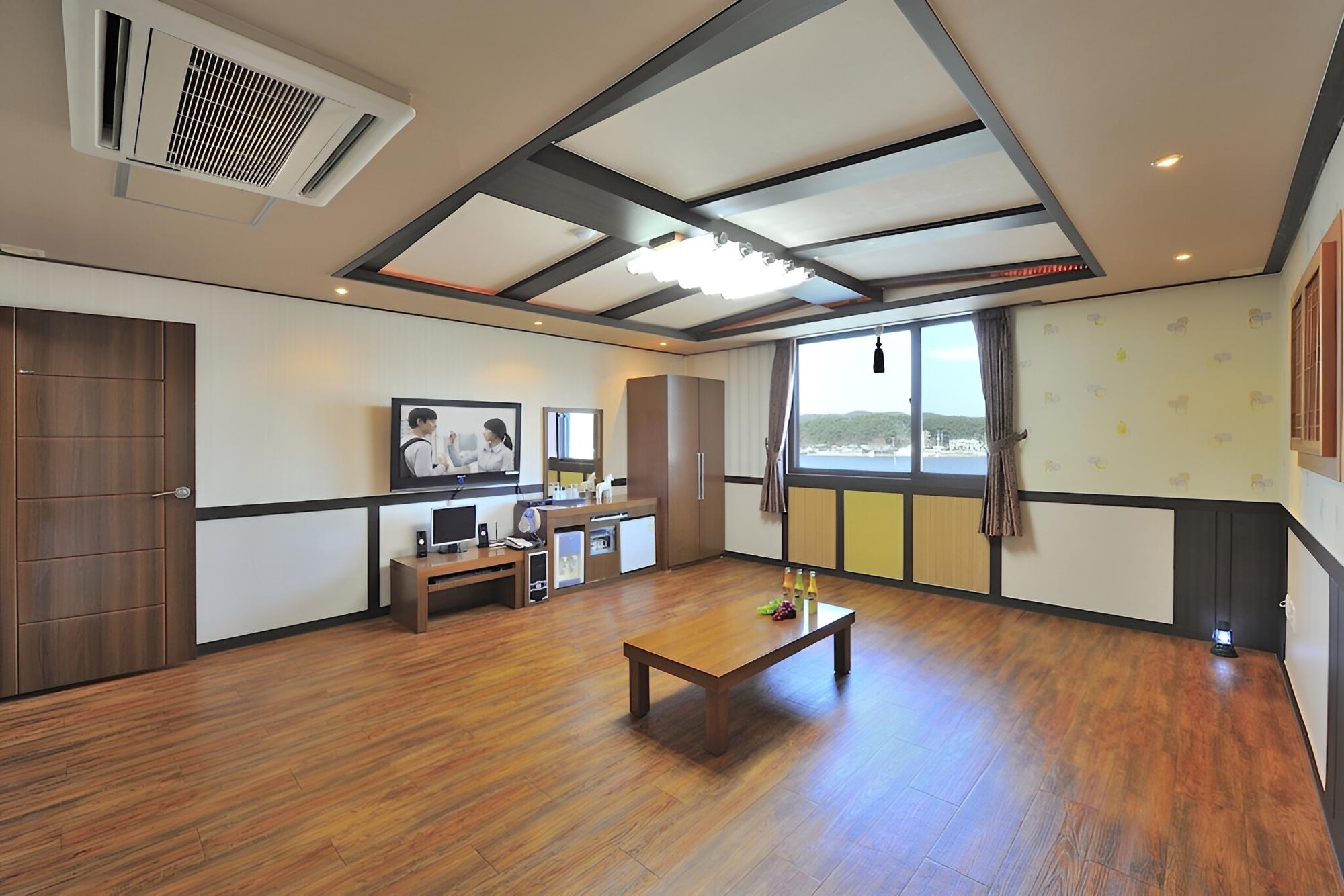Anmyeongdo Moma Motel