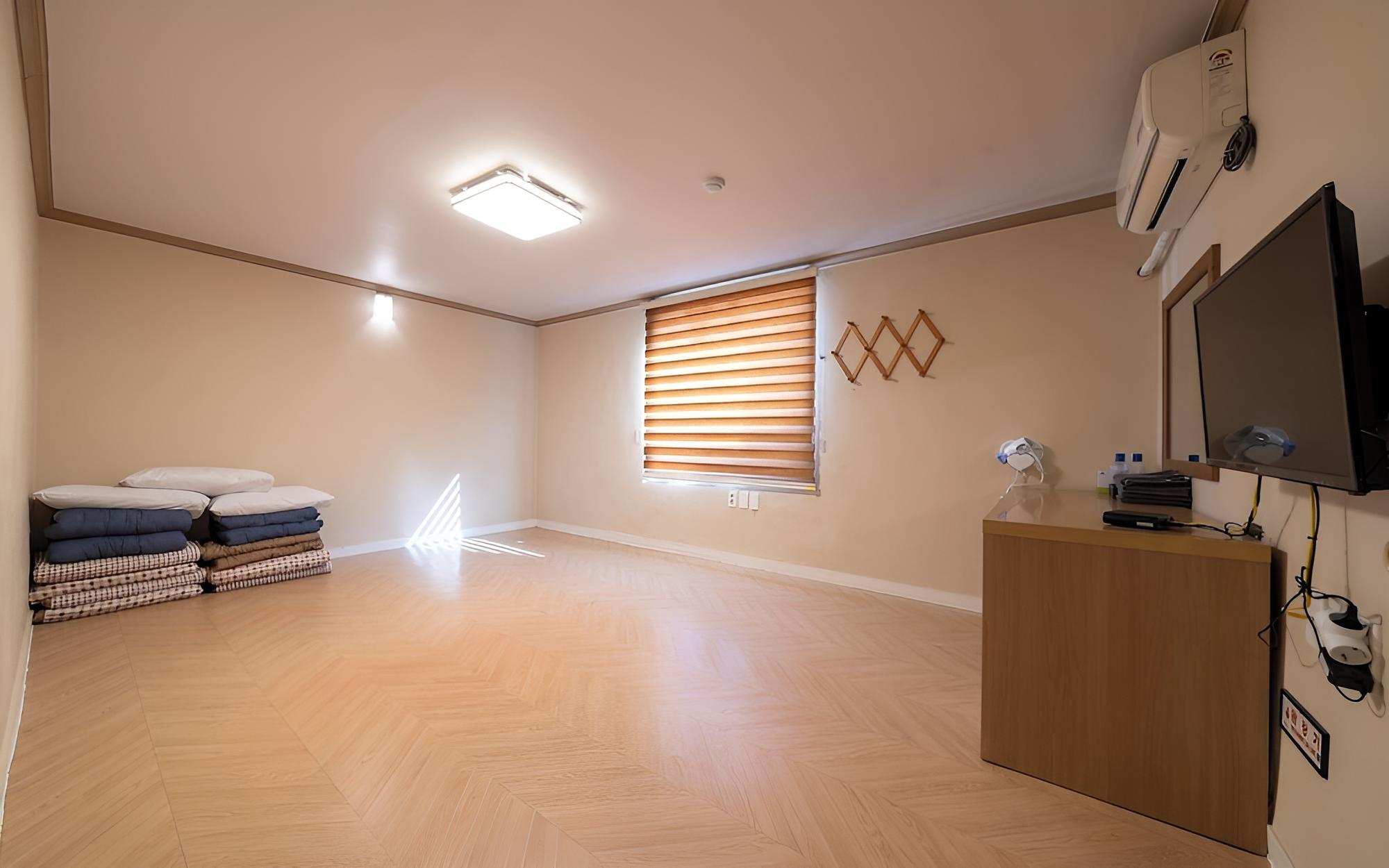 Gangneung Gyeongpodae Eroom — photo 23