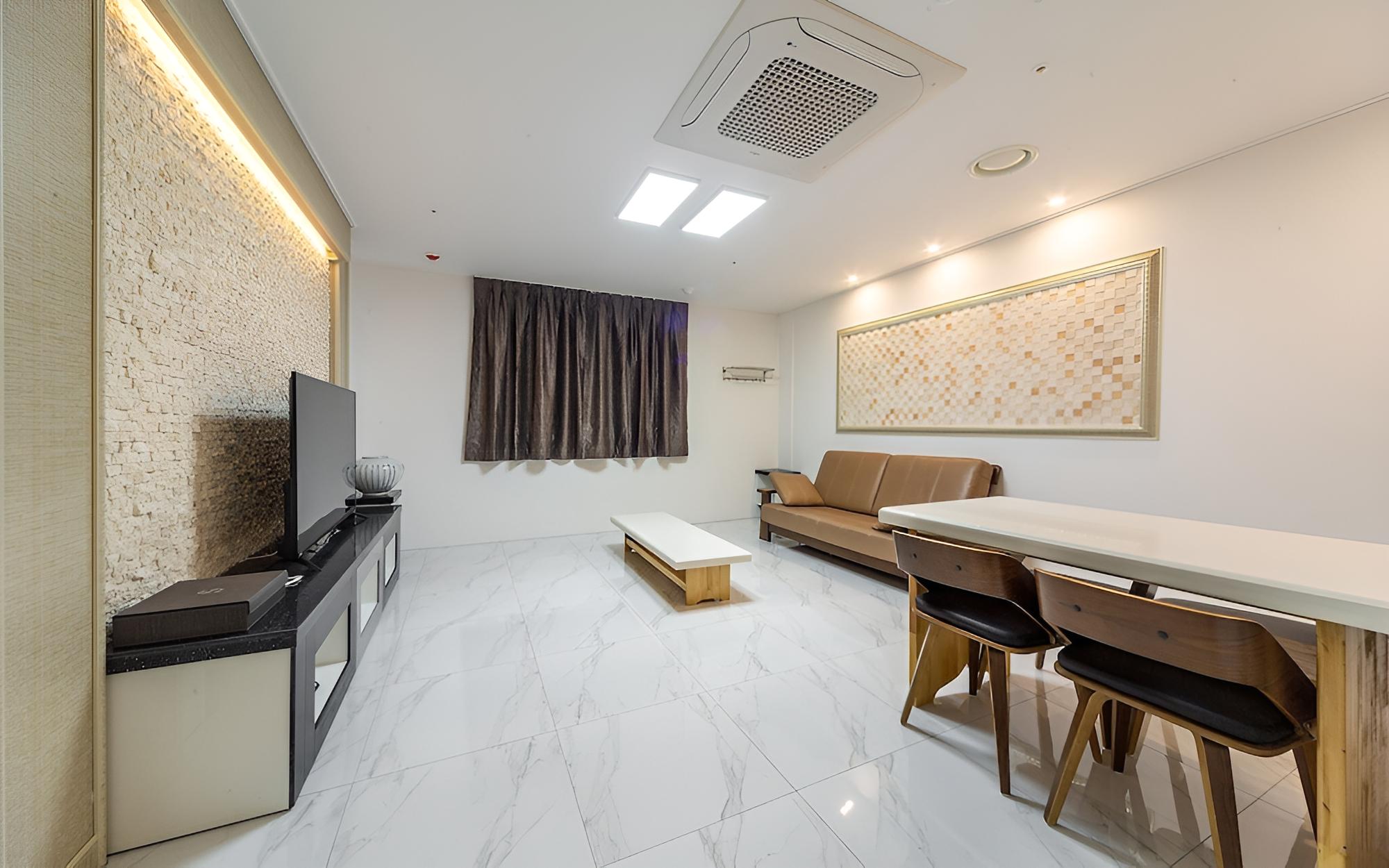Yeosu Hotel