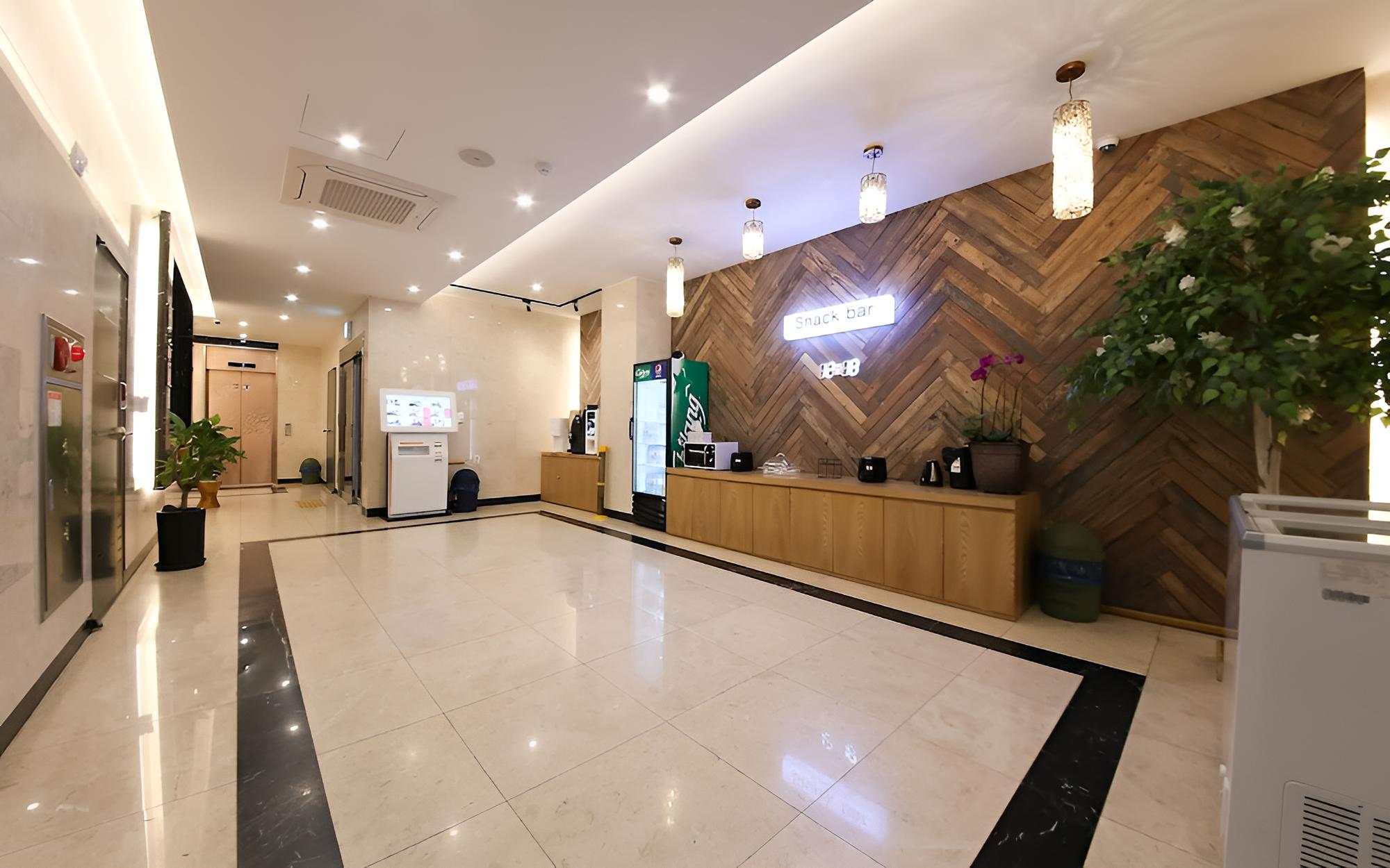 Wanju Grand Hotel