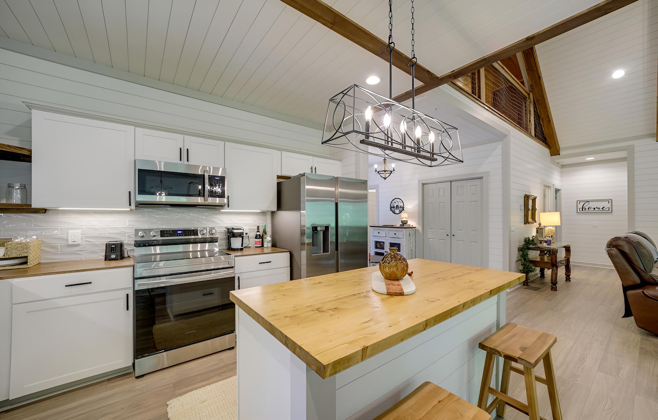 Serene Franklin Cabin With Tessentee Creek Access!