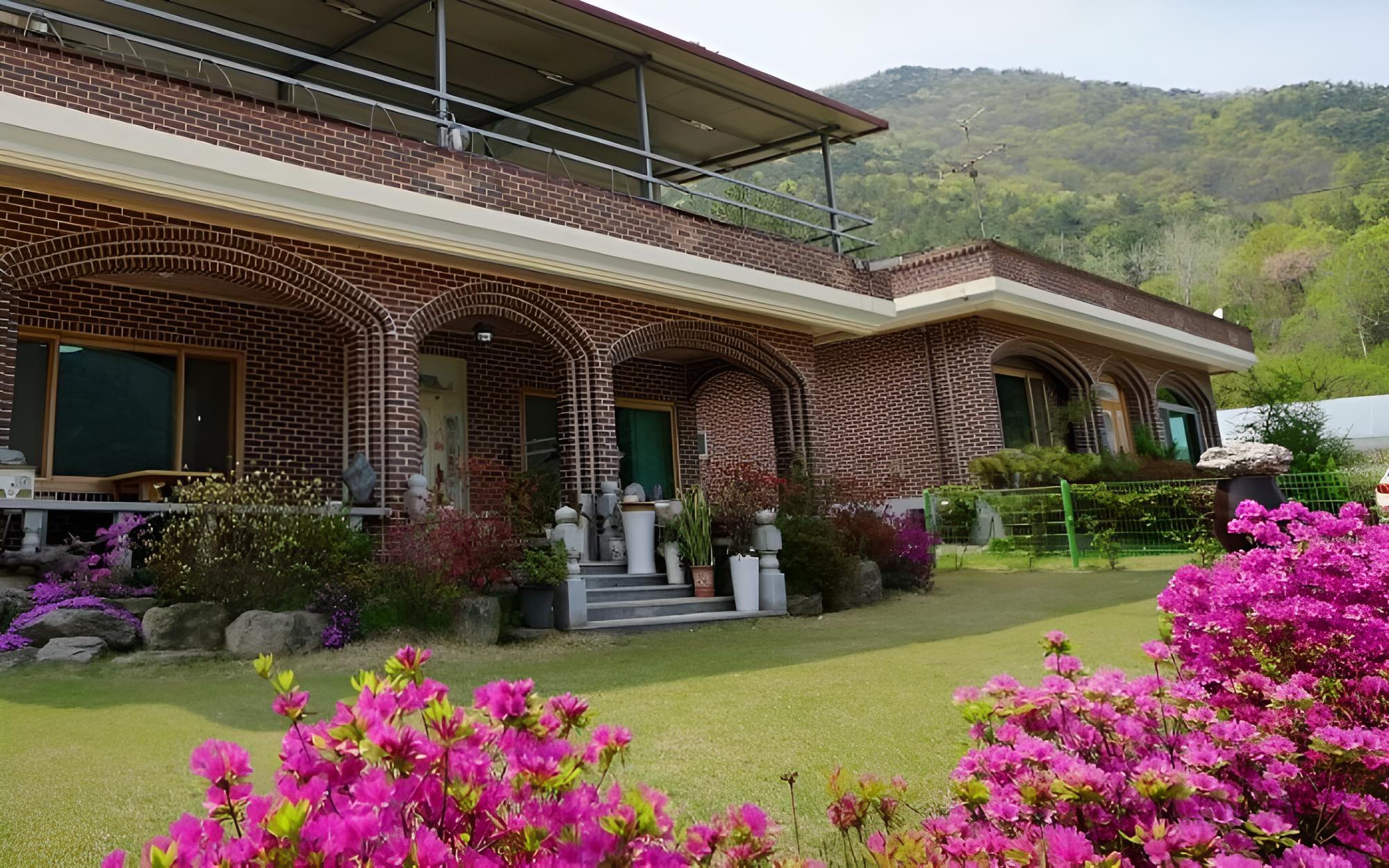 Buan Chilkdeokgol Pension