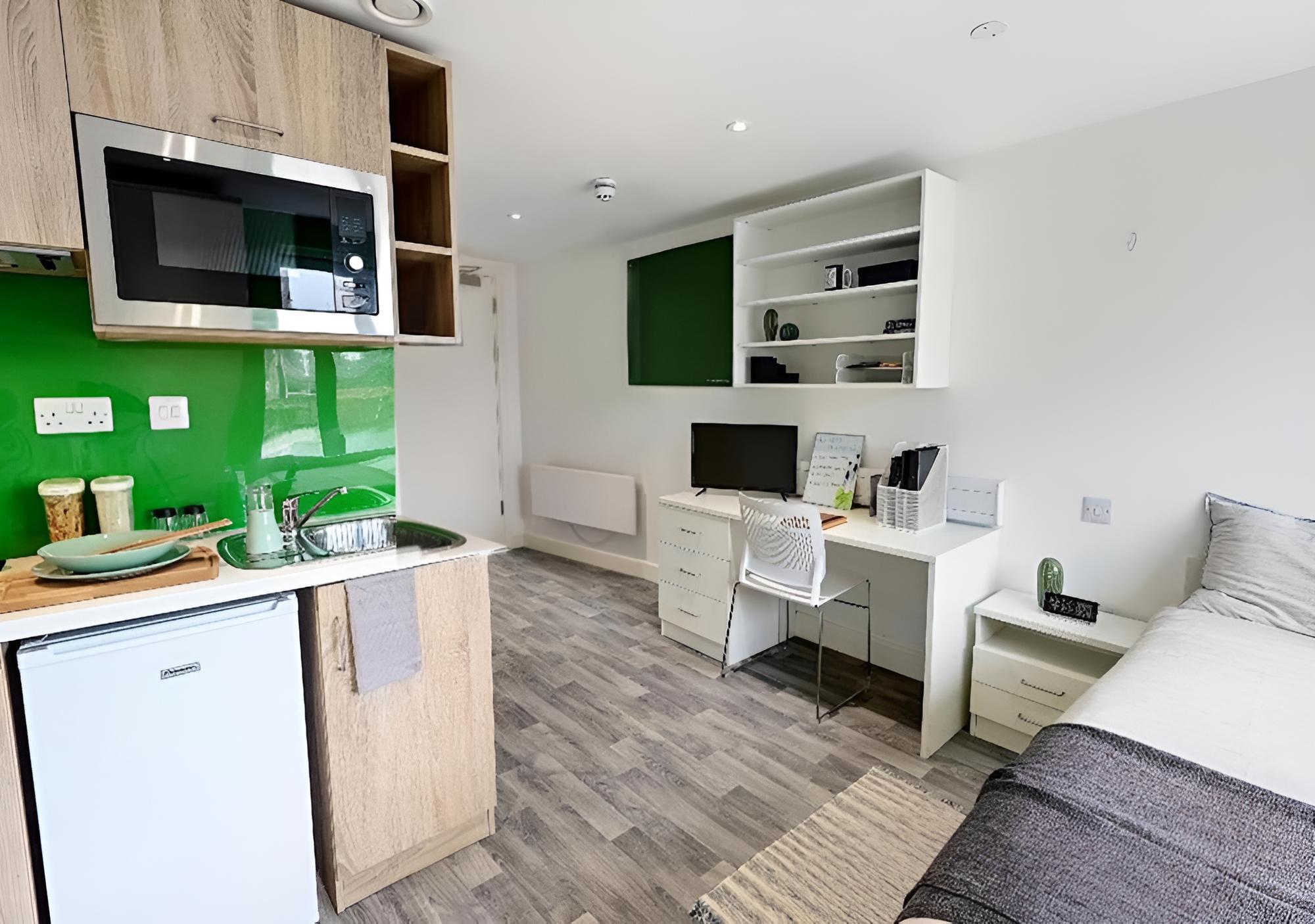 Sophisticated Studios Greenwich