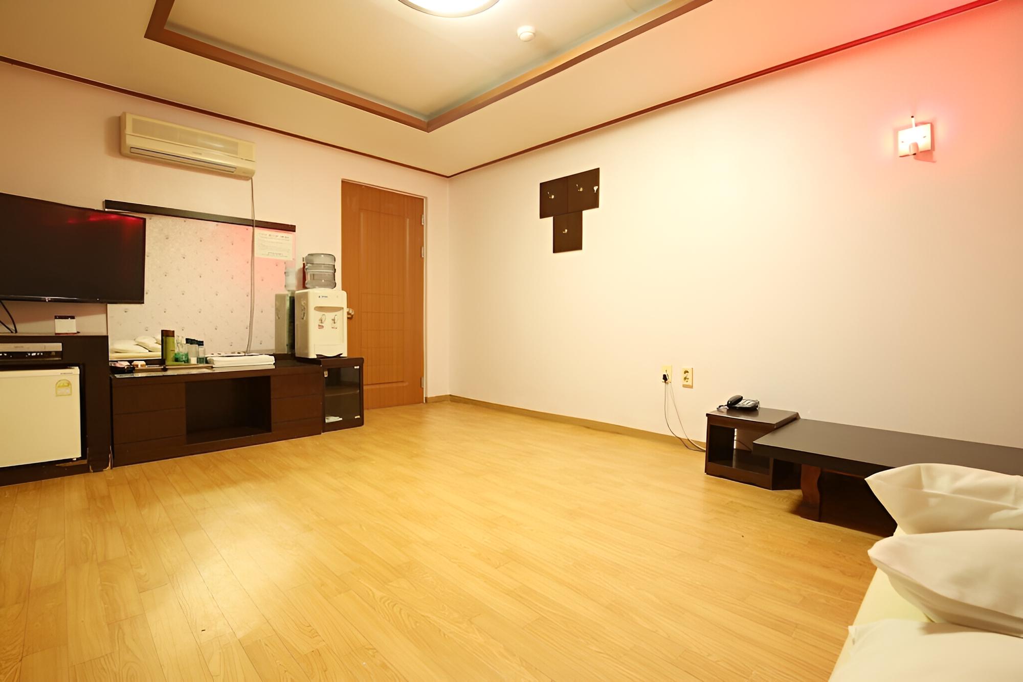 Daejeon Yucheon Co-o view 4