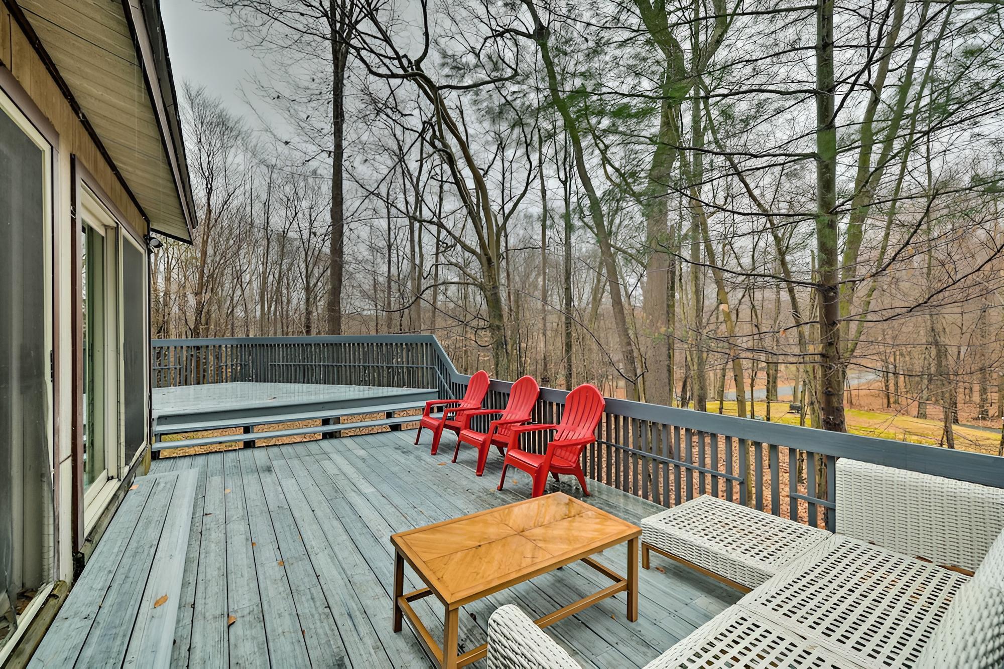 Large Gouldsboro Home w/ Hot Tub & Game Room